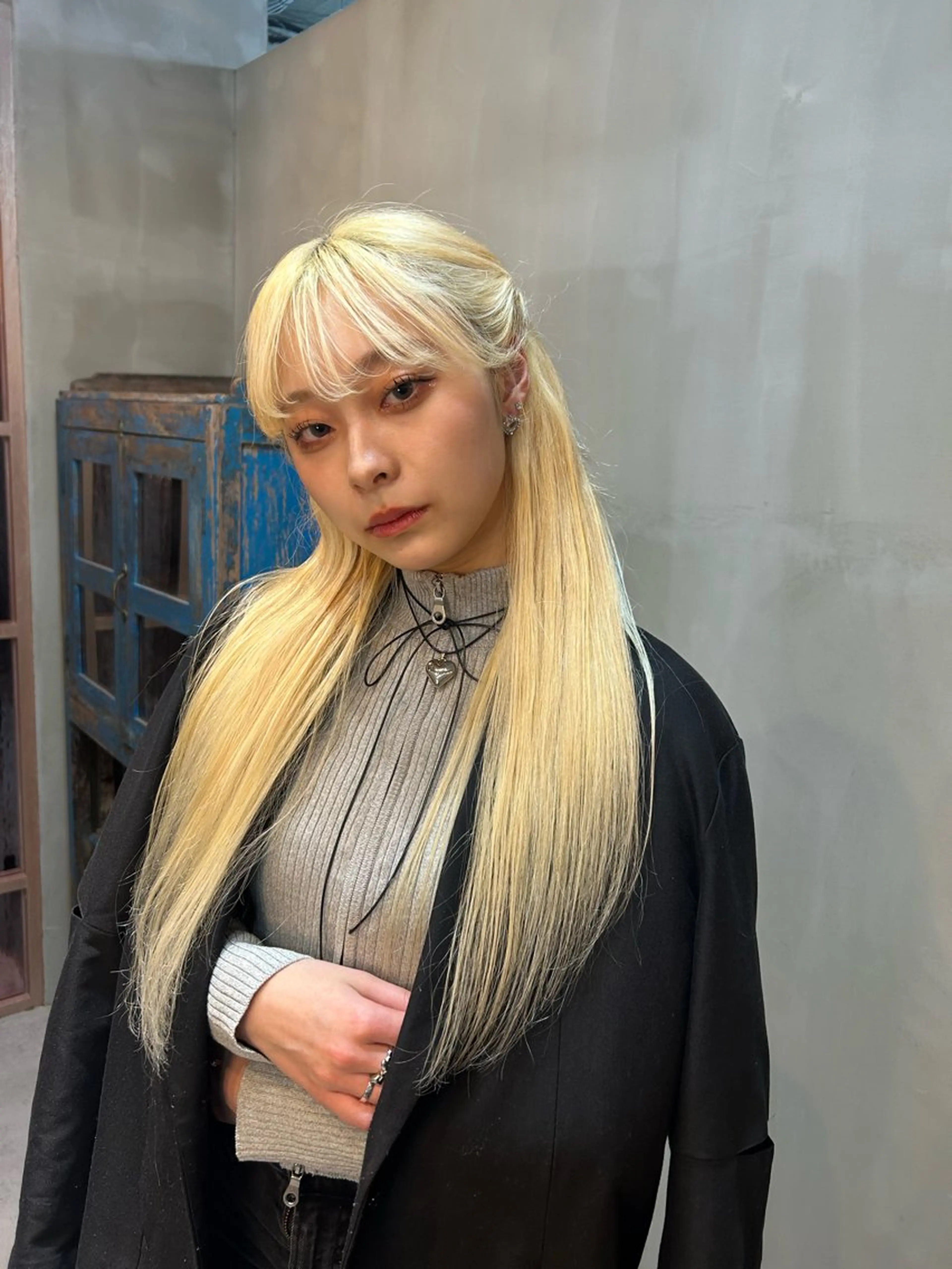 ロング ヘアカラー トリートメント L STUDIO所属・ハイトーン/ブリーチ 🧁soraのヘアスタイル