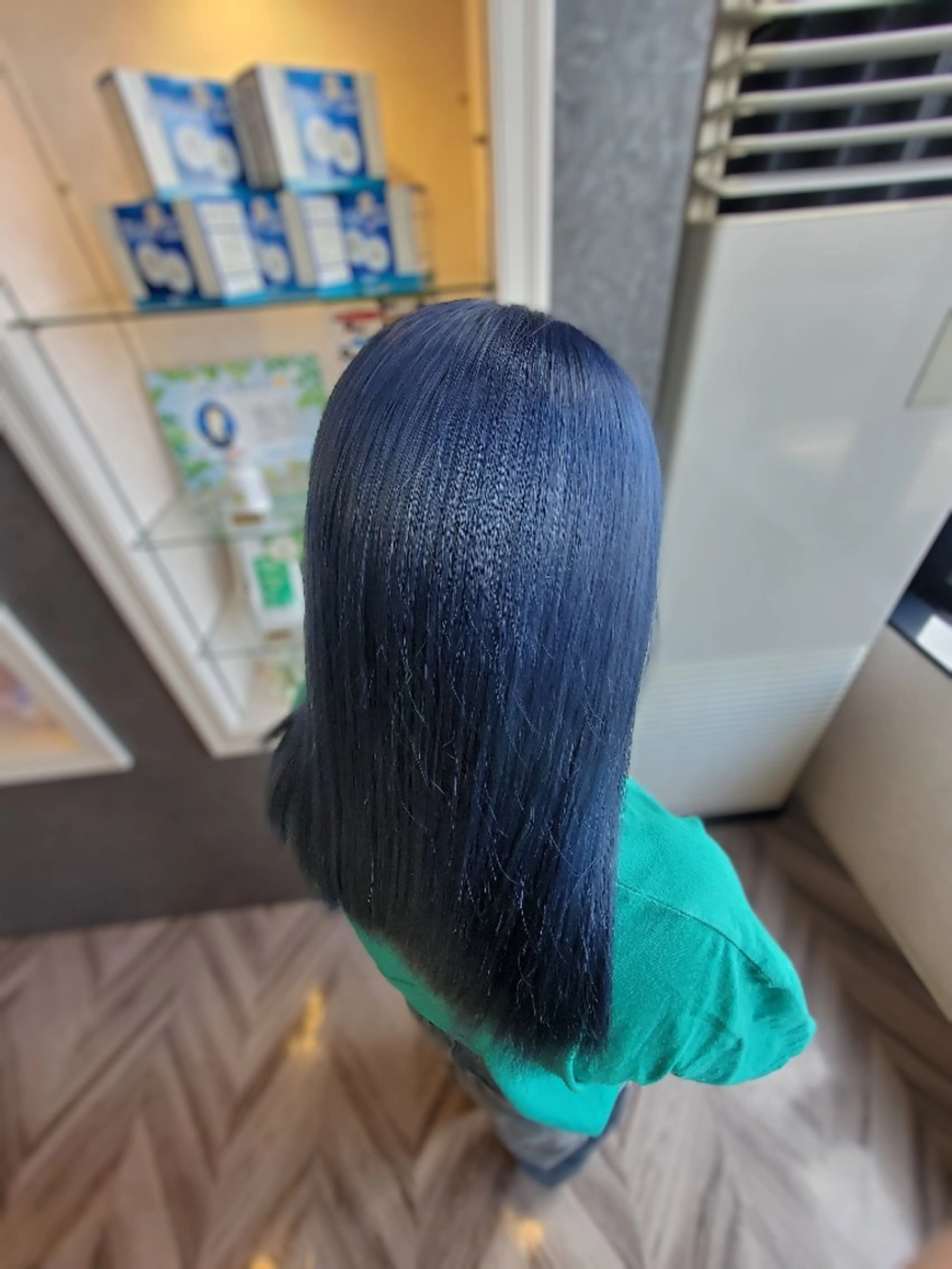 カット + ケアブリーチ + カラーの写真