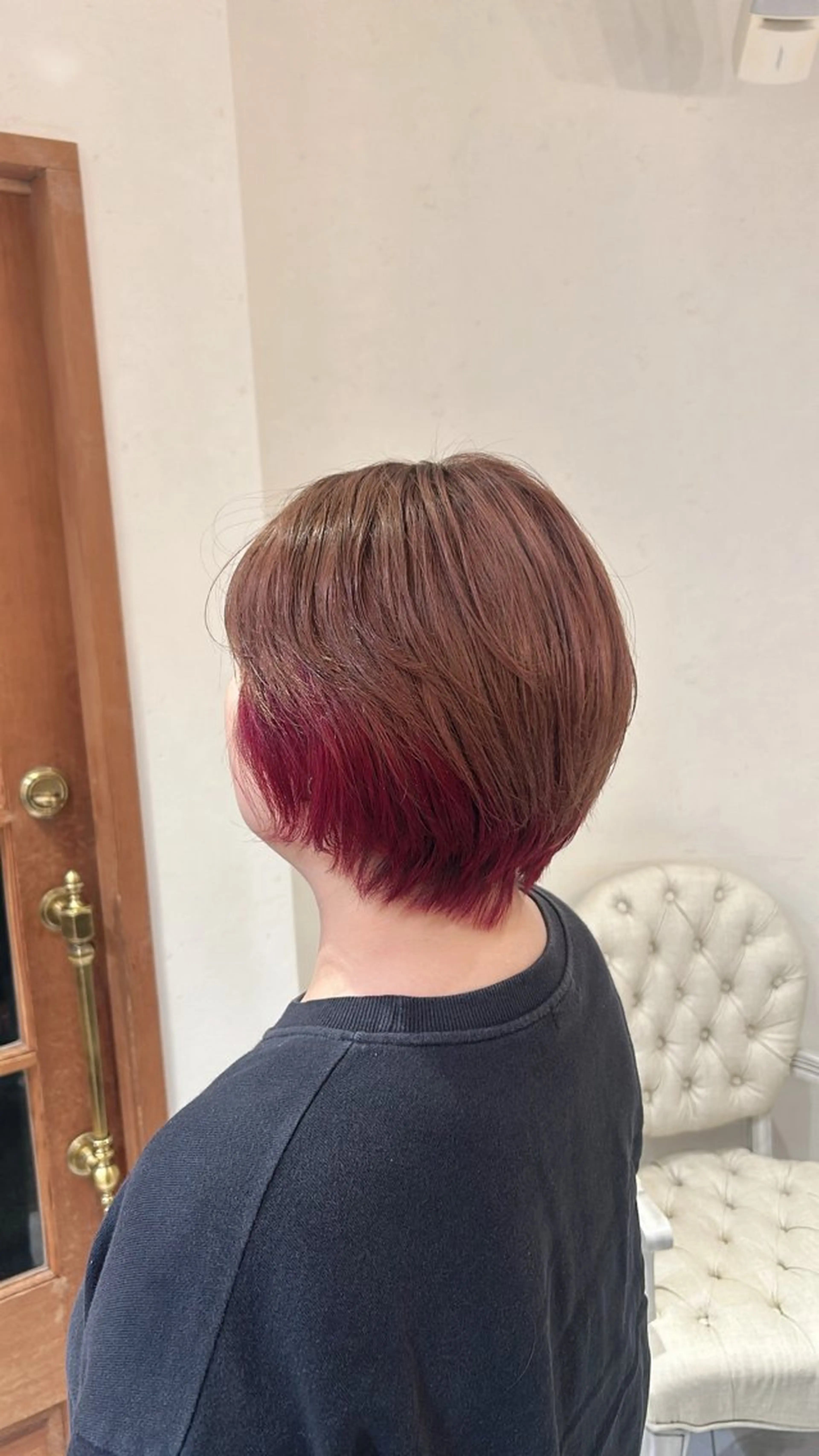 ショート カラー インナーカラー ヘアカラー 河野 穂香のヘアスタイル