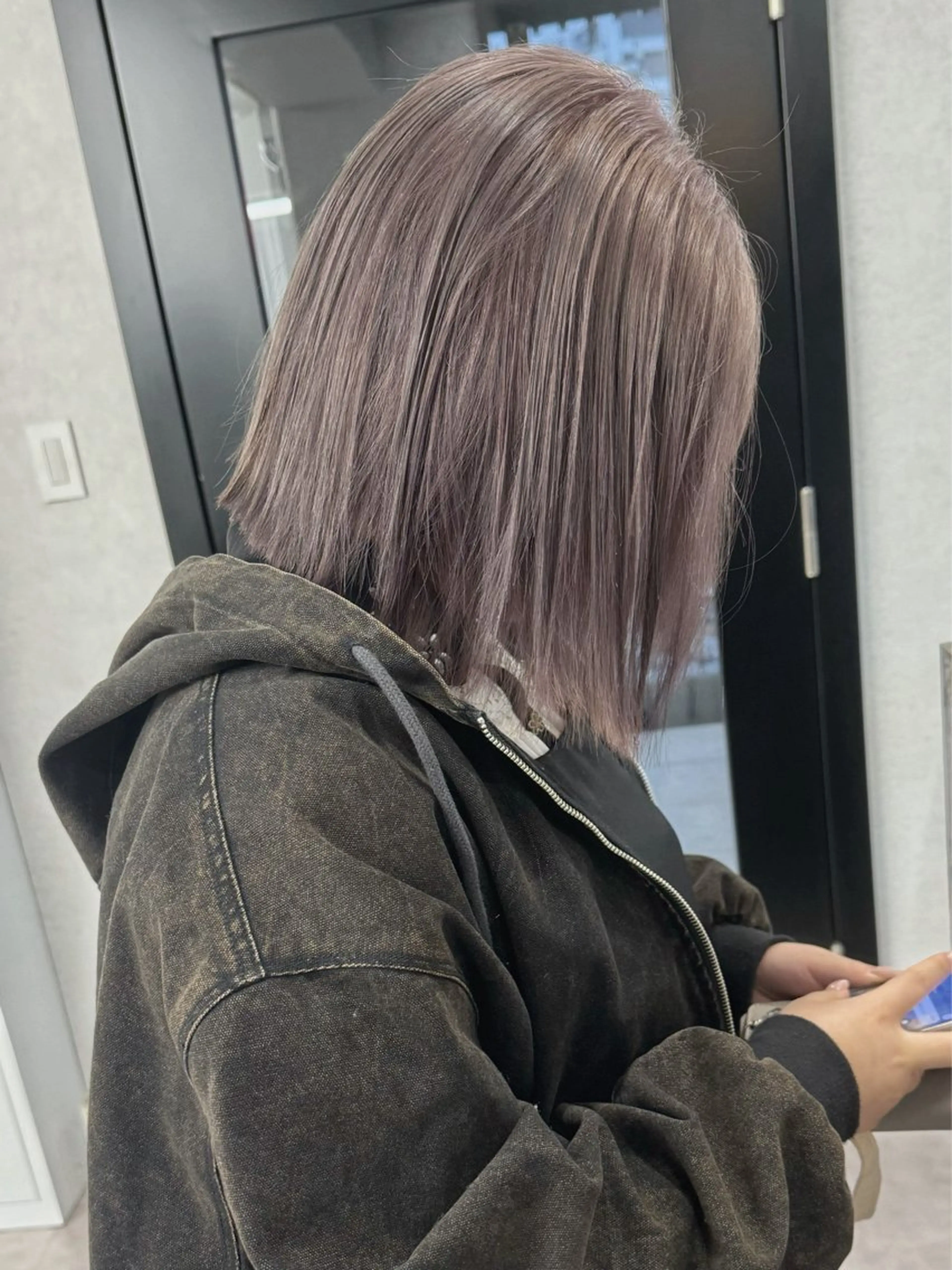 ミディアム ヘアカラー トリートメント 切りっぱなしボブイヤ リングカラー清水隆央のヘアスタイル