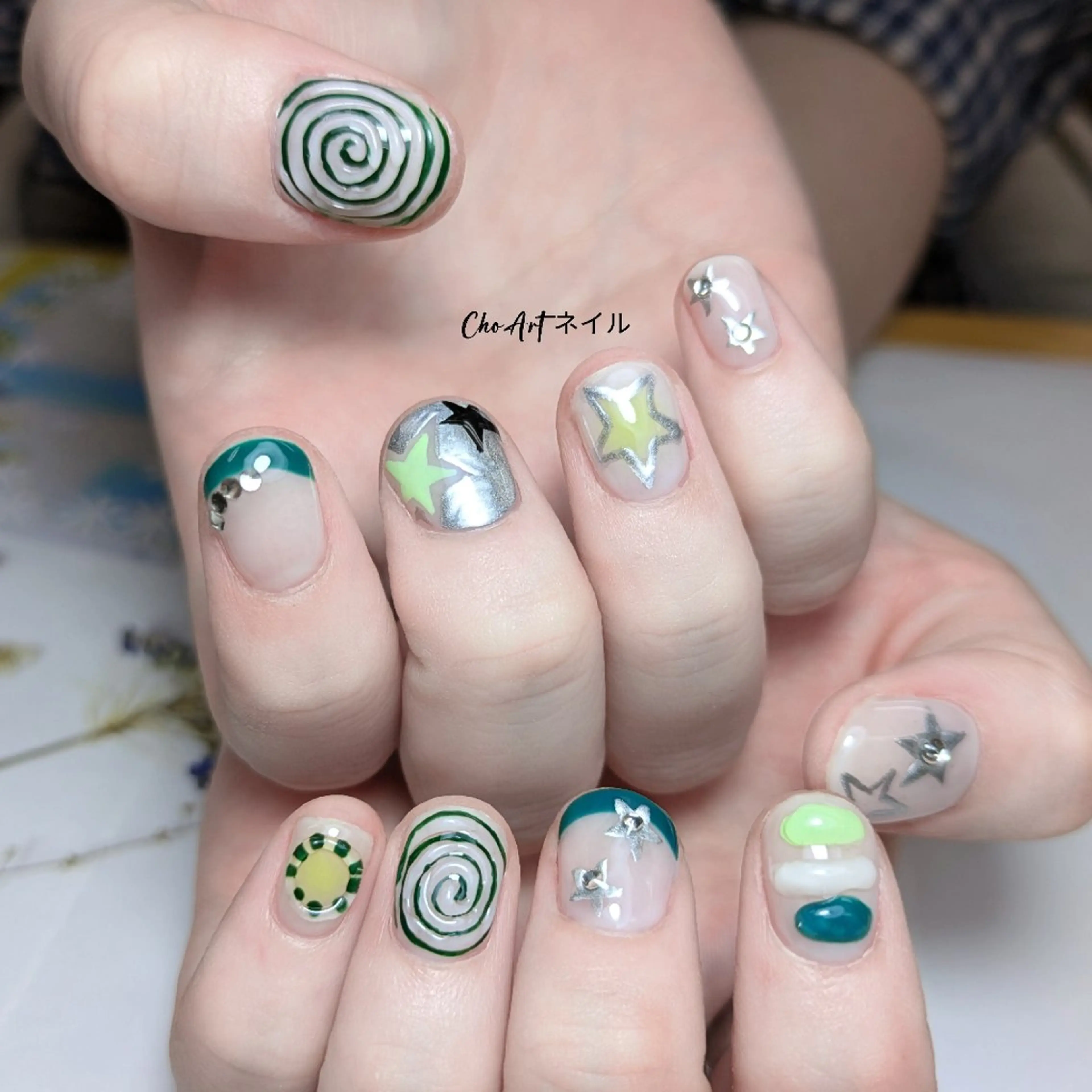ネイル アートネイル キラキラネイル ラメ(グリッター) マグネットネイル ミラーネイル Cho Artネイル所属・ronronne .のネイルデザイン