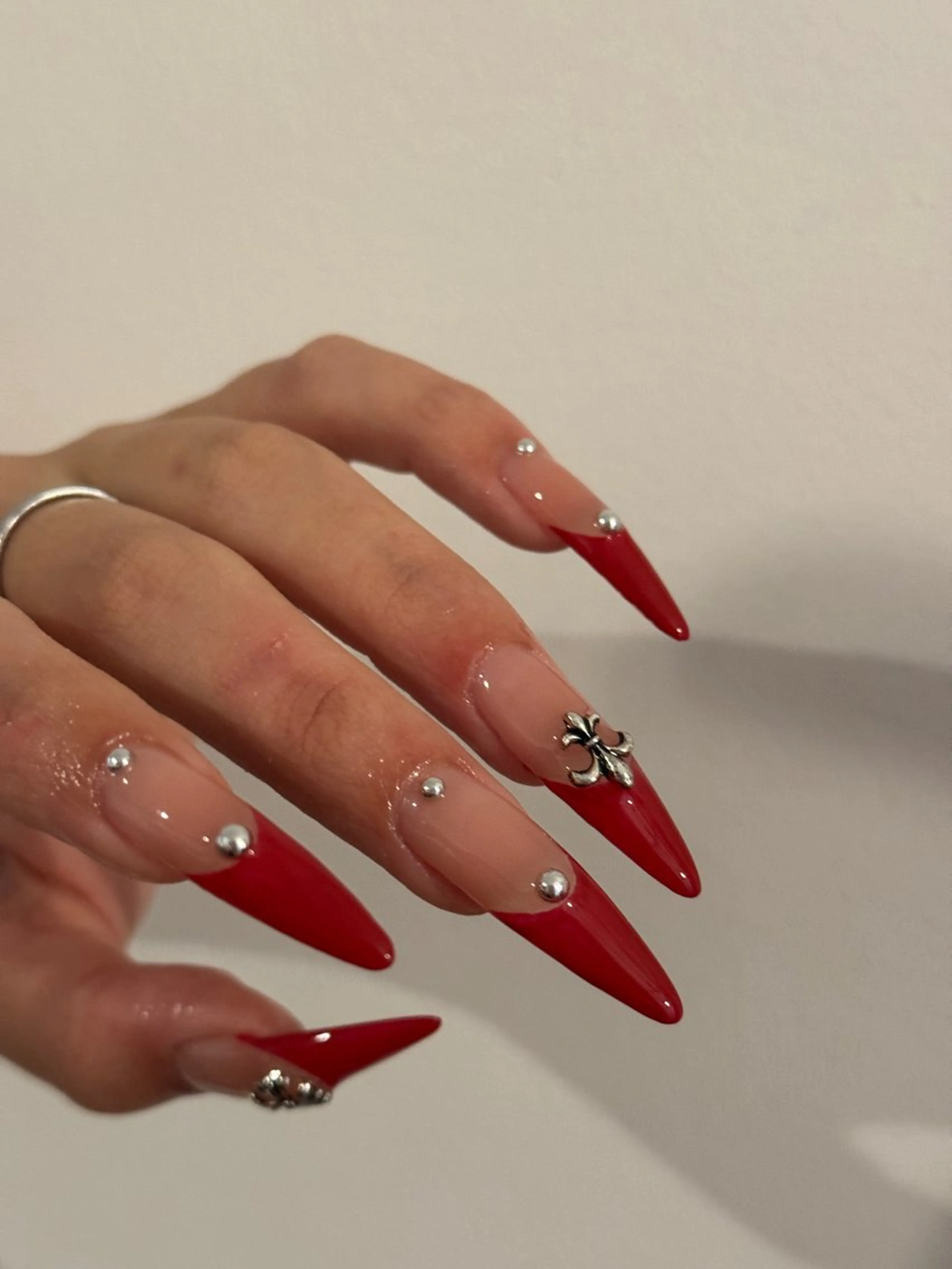 ネイル ハンドネイル ハンドケア キンジョウ ハルナのネイルデザイン