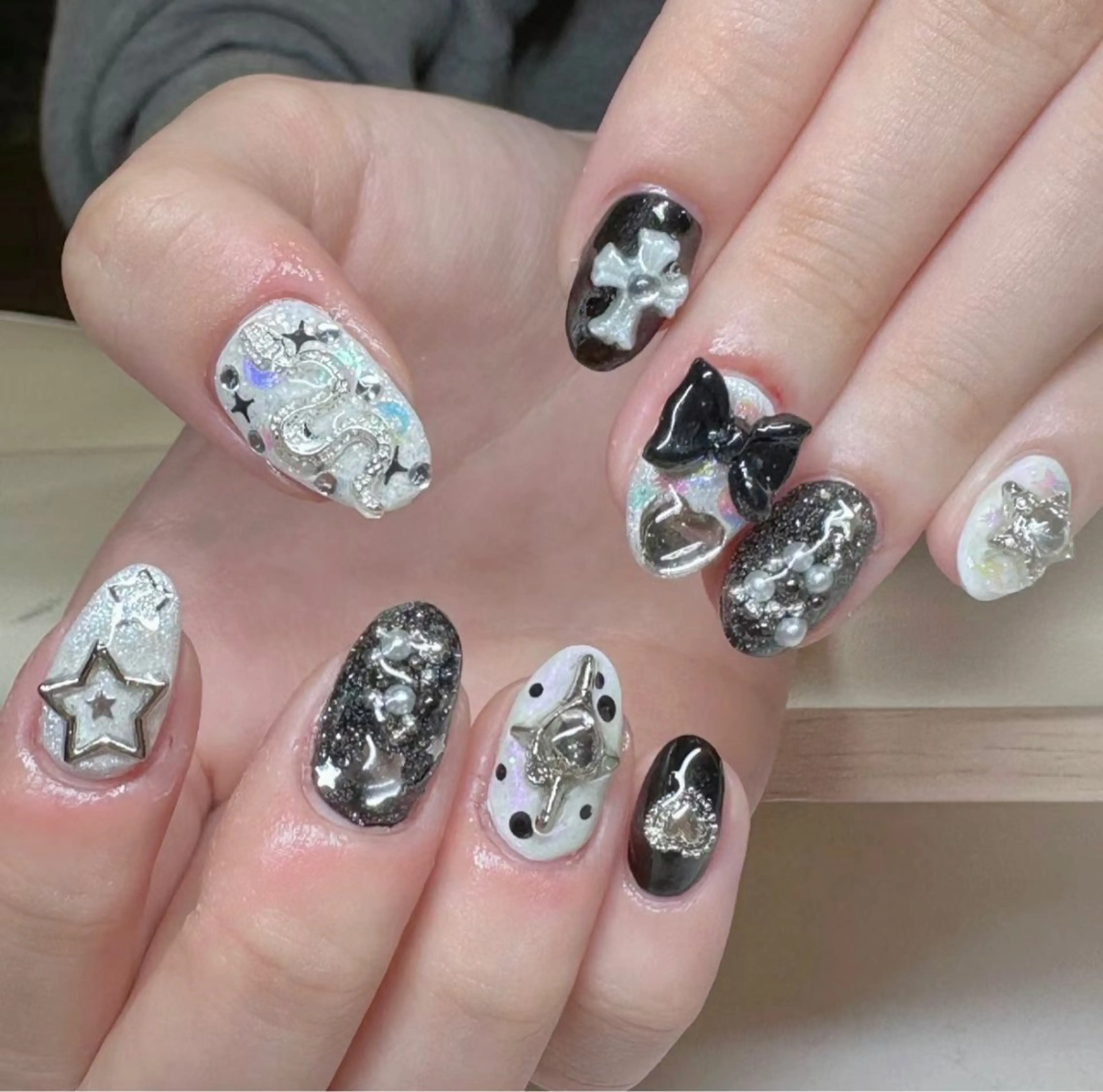 ネイル ハンドネイル ハンドケア 🍑 momo_nailのネイルデザイン