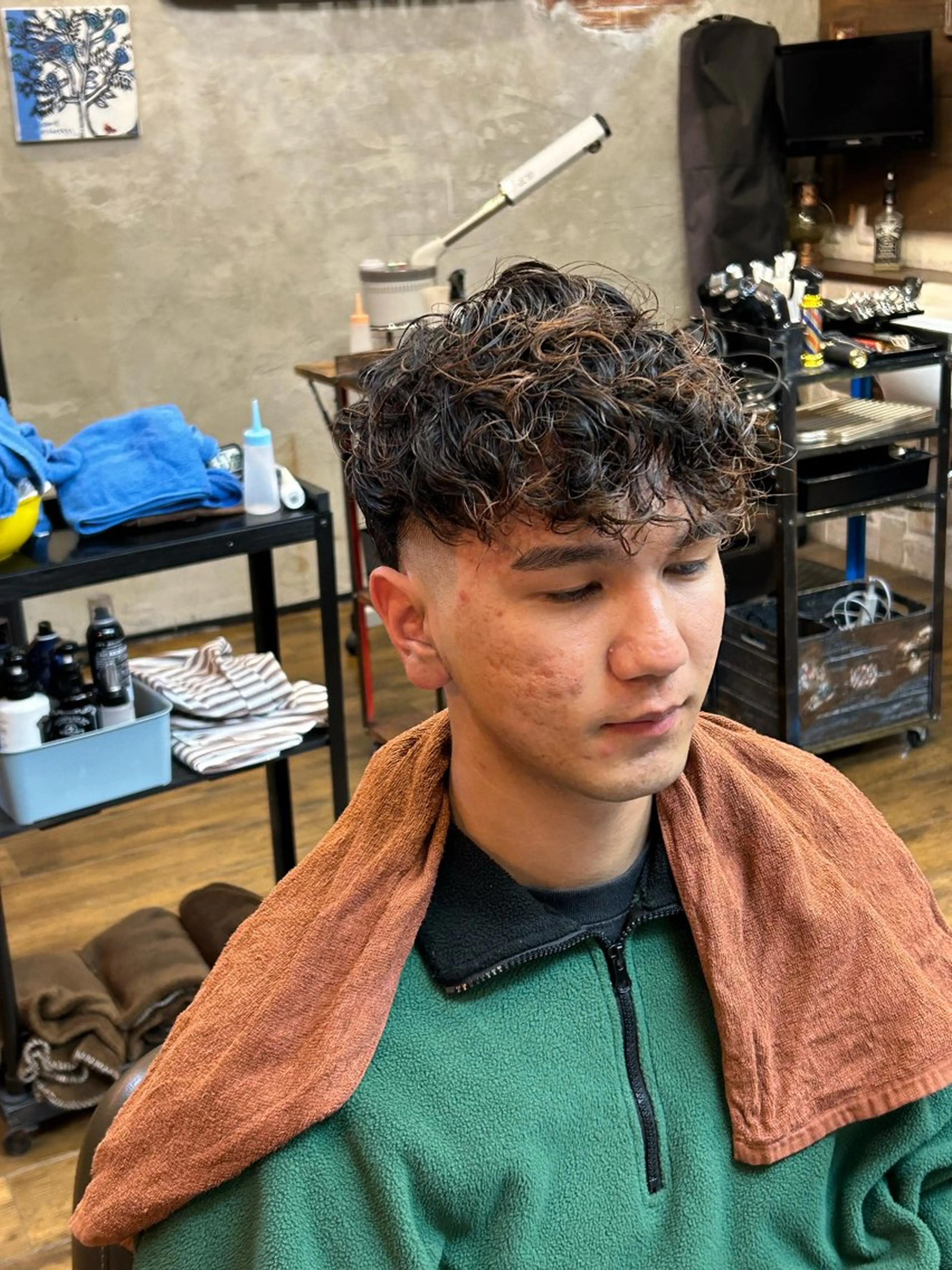 ショート パーマ メンズ スペインカール ナイルプラス所属・ナイルプラス ヨウのヘアスタイル