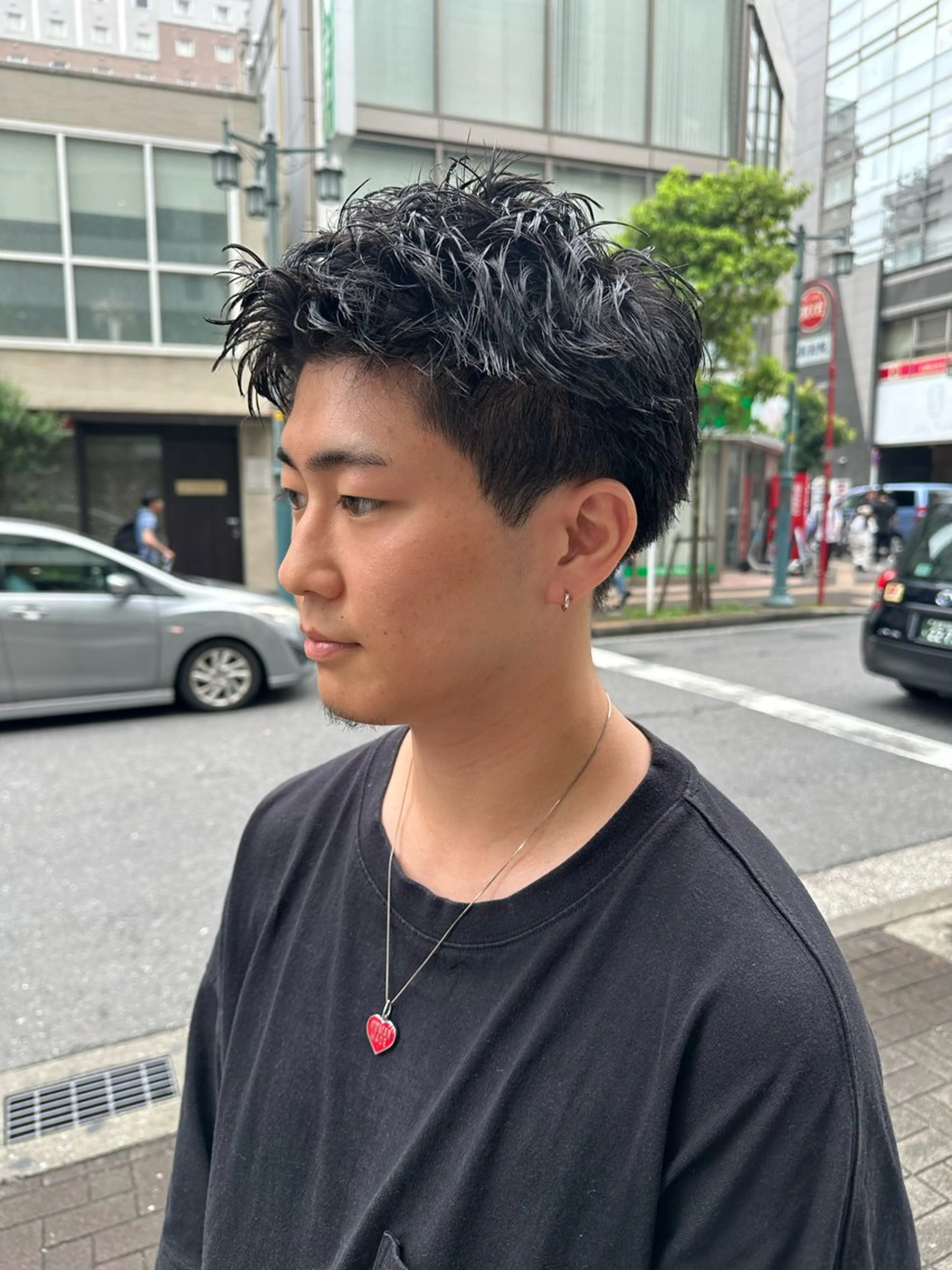 ショート パーマ メンズ メンズブリーチ メンズハイトーン メンズインナーカラー 髪質改善 ショートヘア Rei/ 縮毛矯正/ ハイライトカラー募集のヘアスタイル