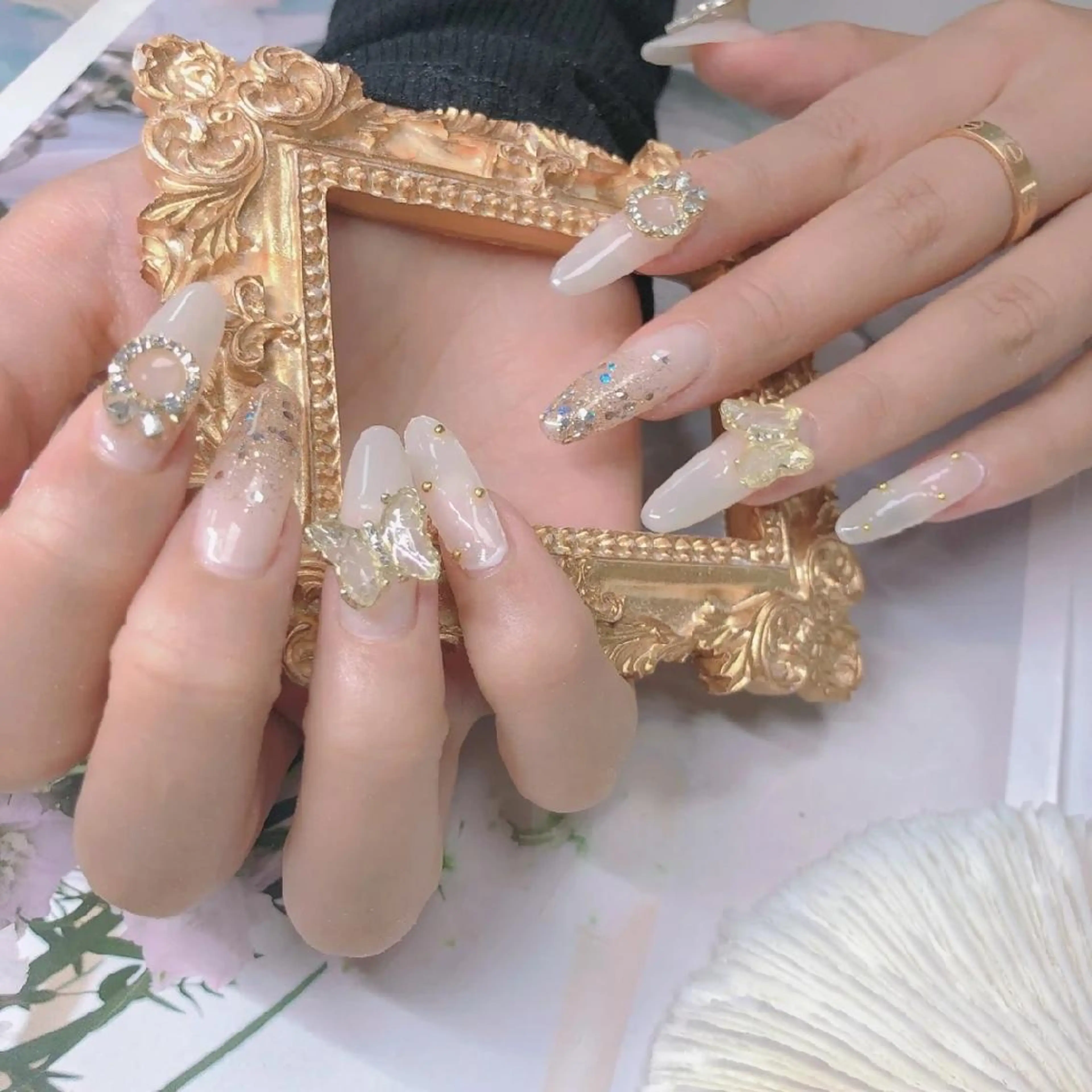 セミロング ネイル ハンドネイル ネイリストゆか💅 長さだし、深爪矯正のネイルデザイン