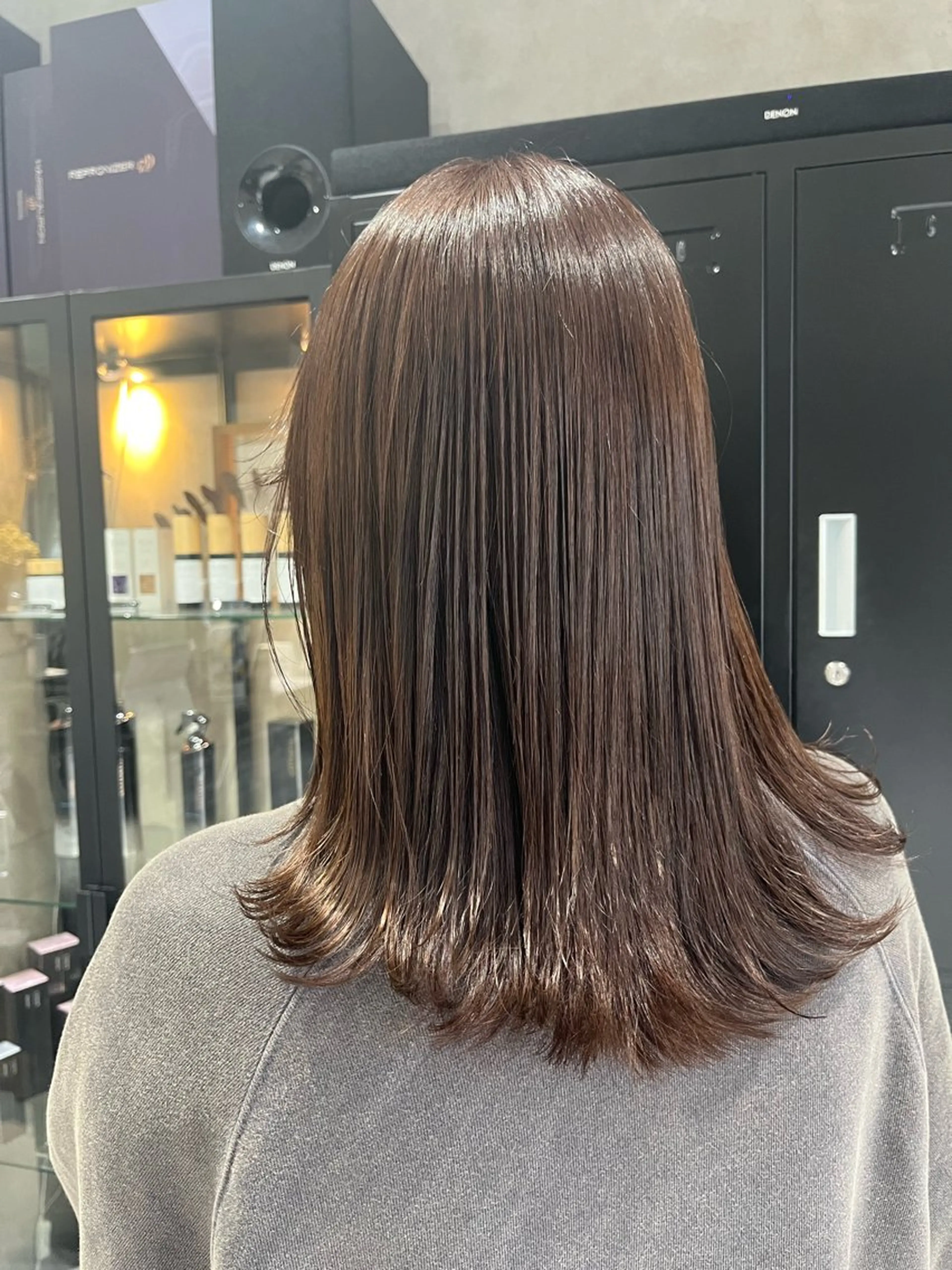 ミディアム カラー レイヤーカット room肥後橋所属・room ヨネヤマのヘアスタイル