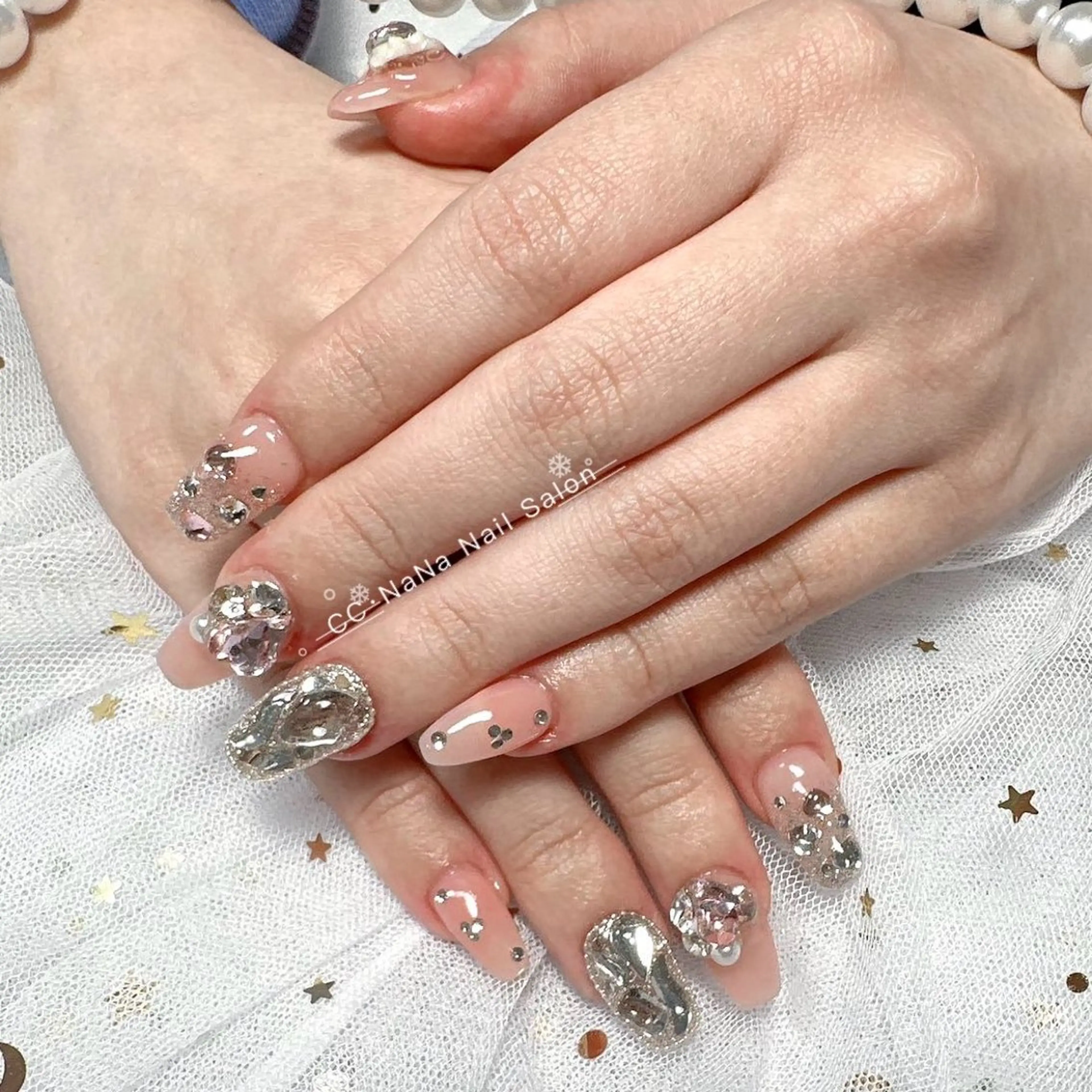 ネイル 持ち込み ハンドネイル 💎CC・NaNa 韓国風ネイル🌙Cのネイルデザイン