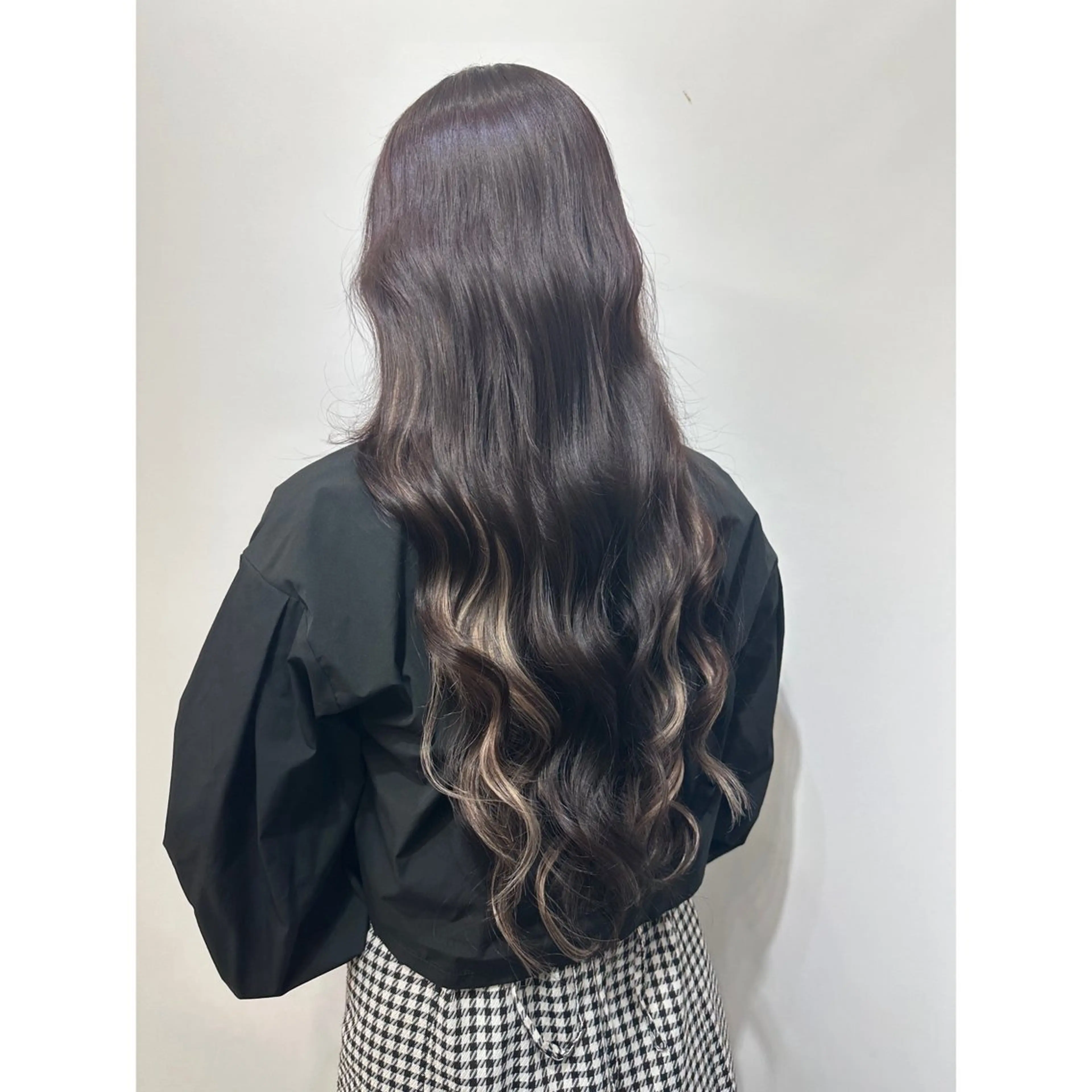 ロング エクステ エクステ 韓国ヘア×ハイトーン AYA💫のヘアスタイル