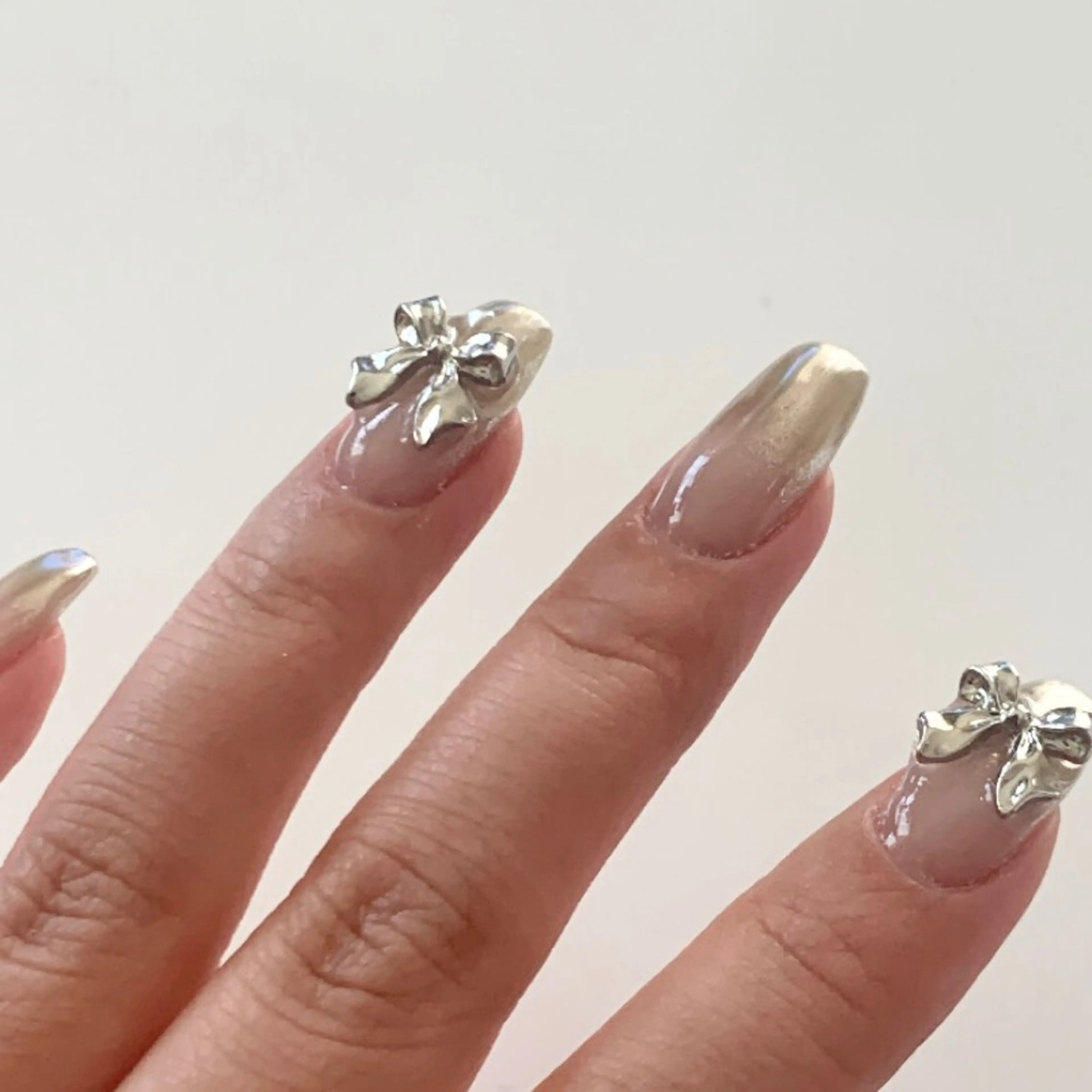 ネイル ブルー ジェルネイル キラキラネイル 韓国ネイル マグネットネイル RooM -produce by maynail-所属・RooM -mizuki-のネイルデザイン