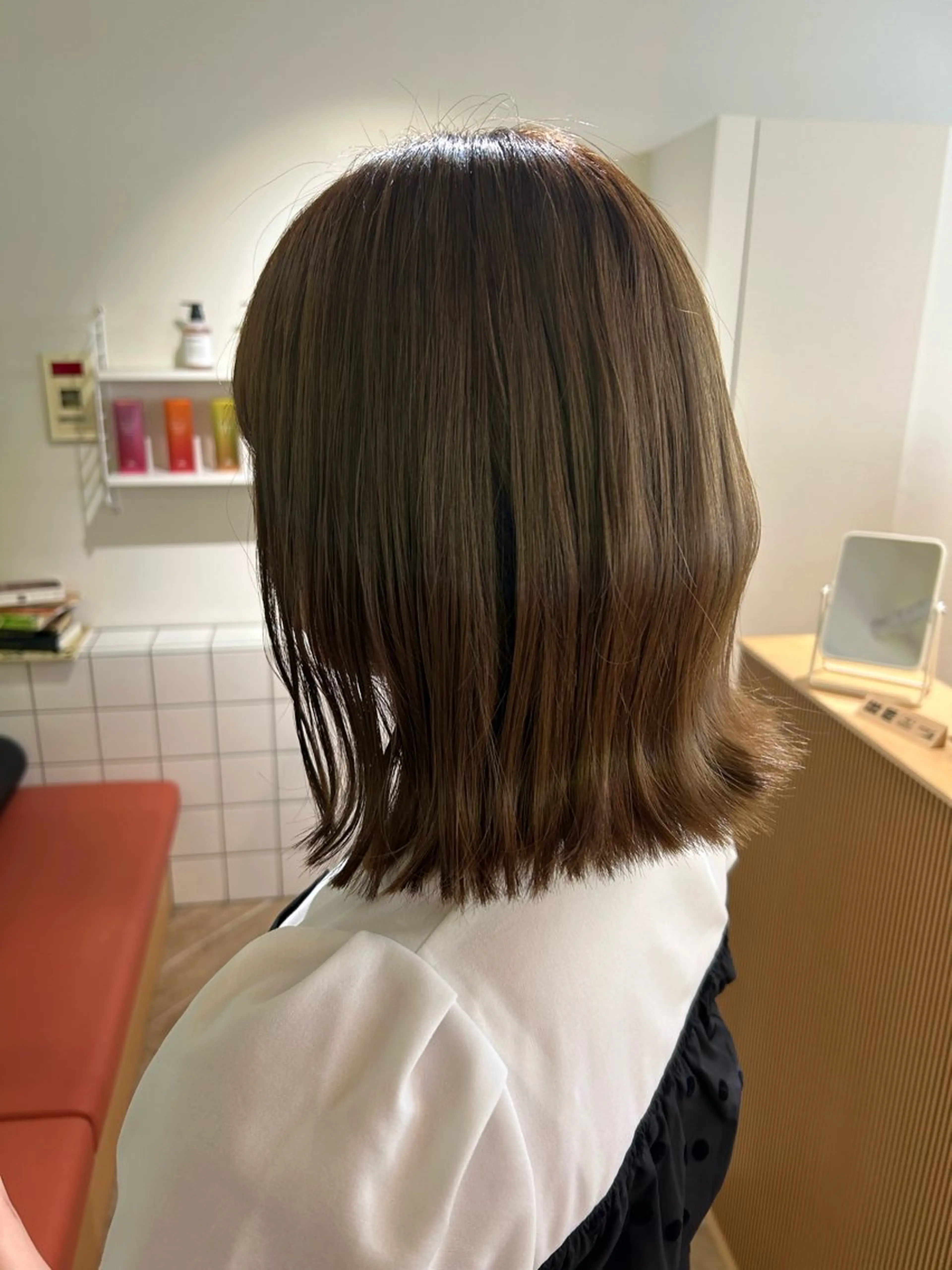 ミディアム カラー カット ヘアカラー ベージュ/ダブルカラ ー/新潟駅/青柳萌果のヘアスタイル