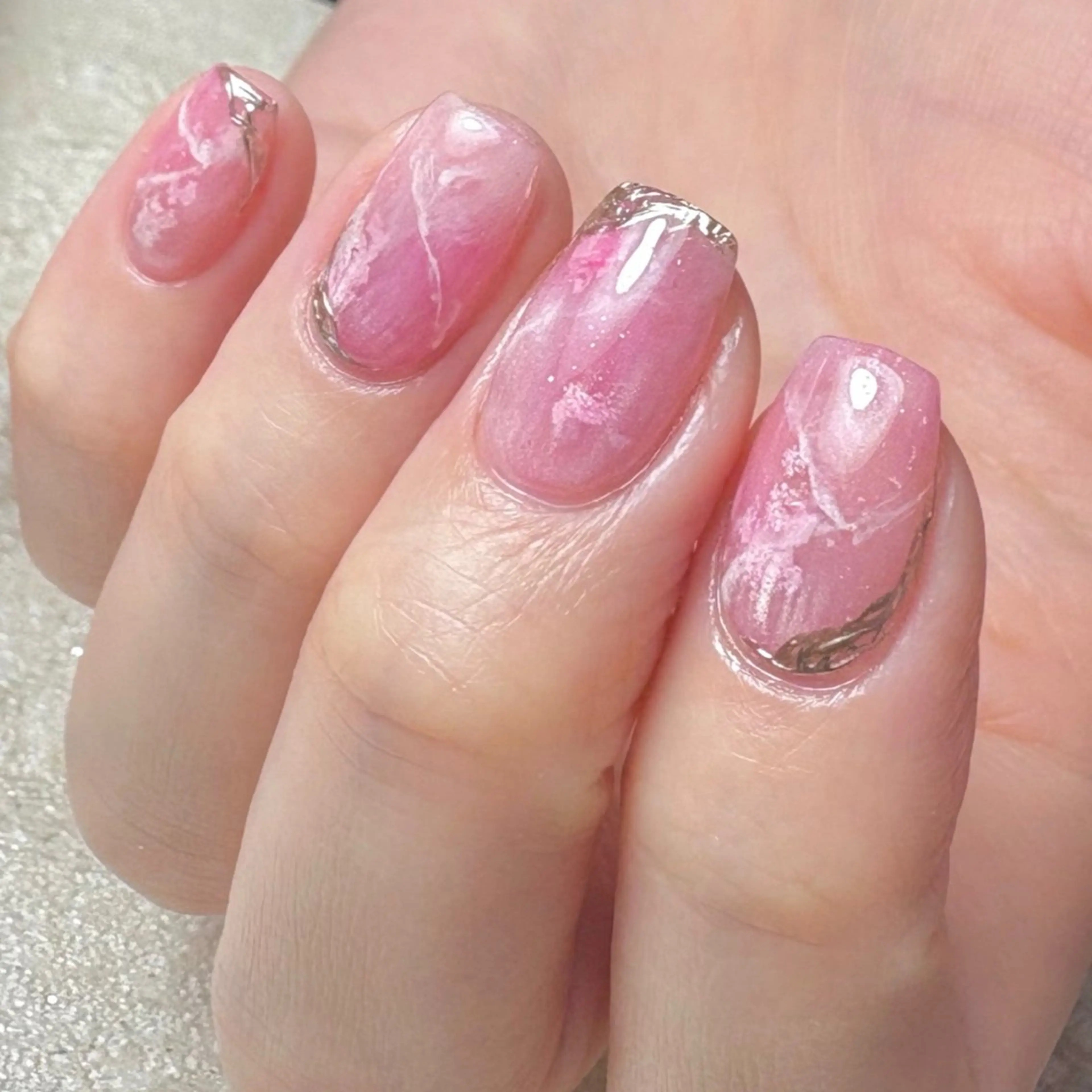 ネイル マグネットネイル ニュアンスネイル ワンカラーネイル シンプルネイル 春ネイル ハンドネイル Still   me所属・Still me 初台のネイルデザイン