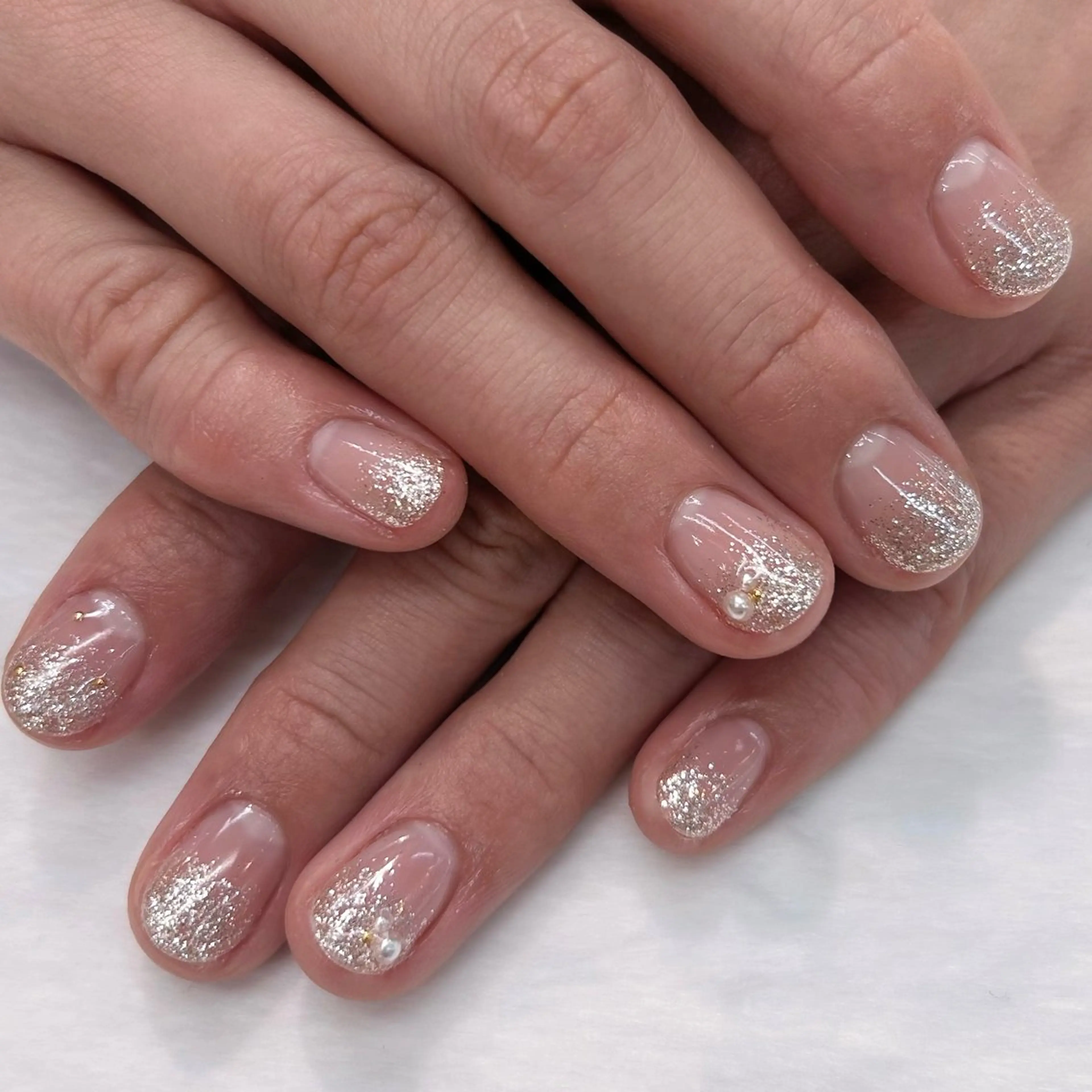 ネイル ラメ(グリッター) ラメグラデーション シルバー 狭間 GRANBEAUTYのネイルデザイン