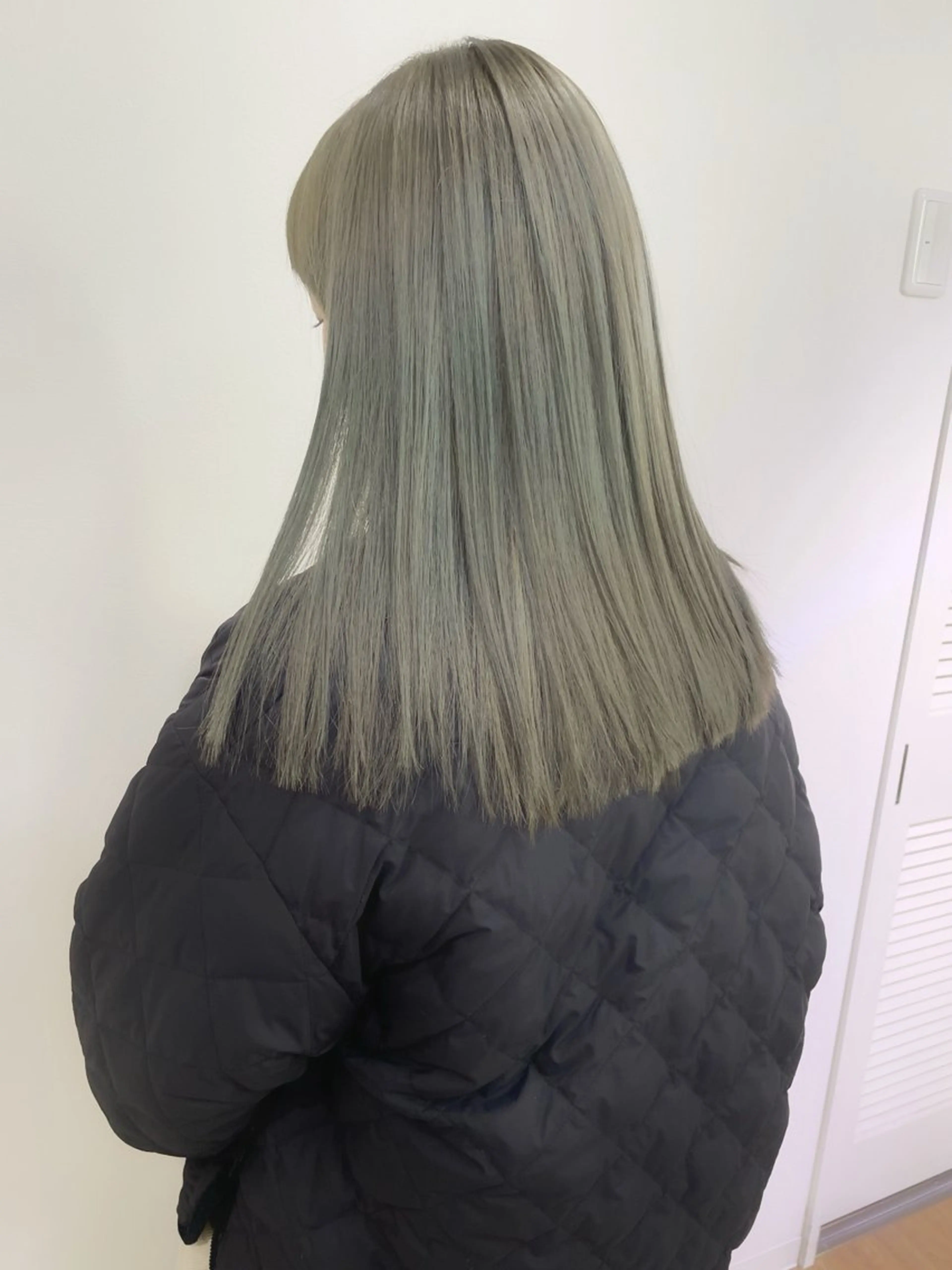 ロング カラー かわさき ともやのヘアスタイル