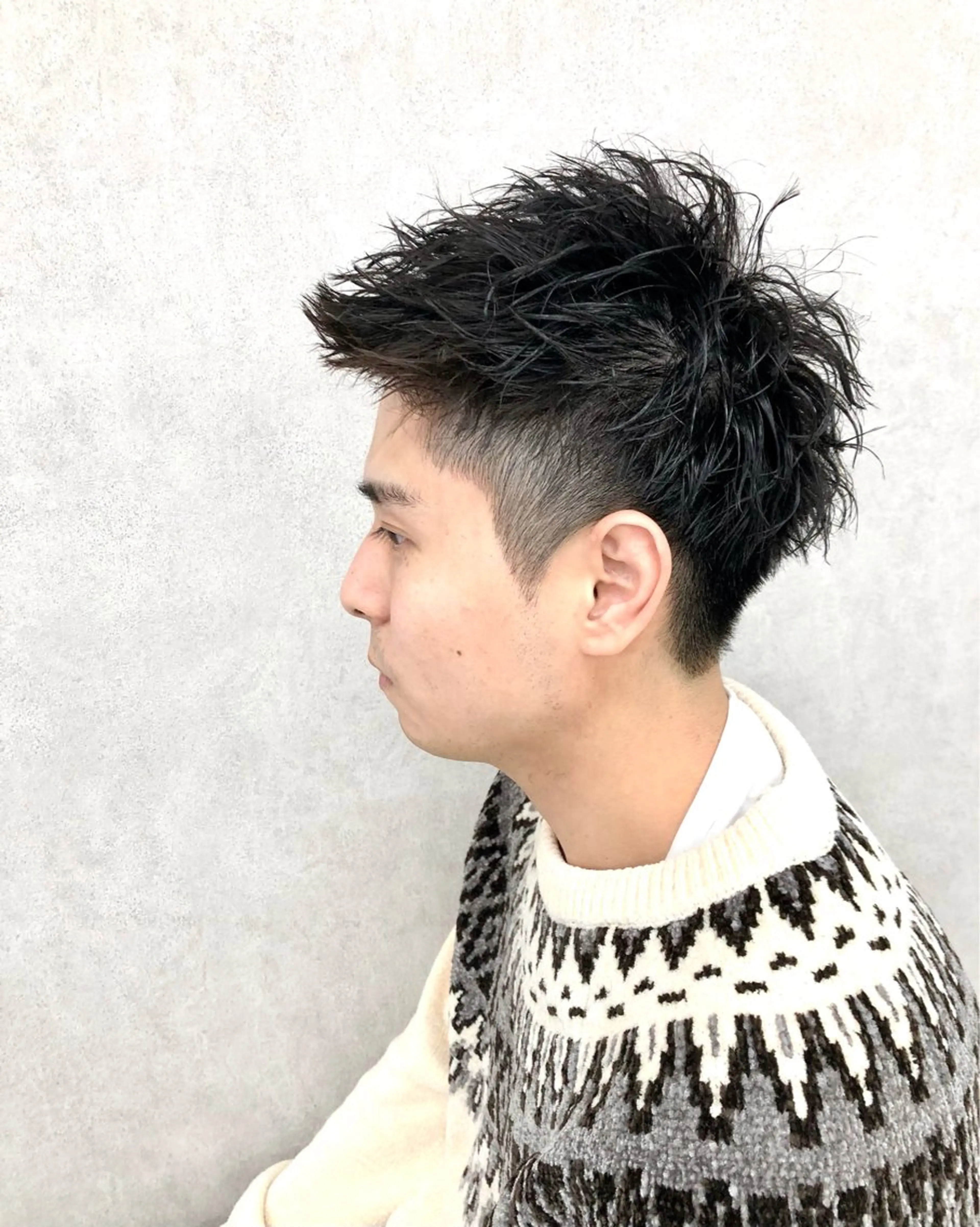 パーマ メンズ アップバング スパイキーショート 波巻きパーマ カット パーマ トリートメント ショート、韓国メンズ ヘアのかつらぎのヘアスタイル