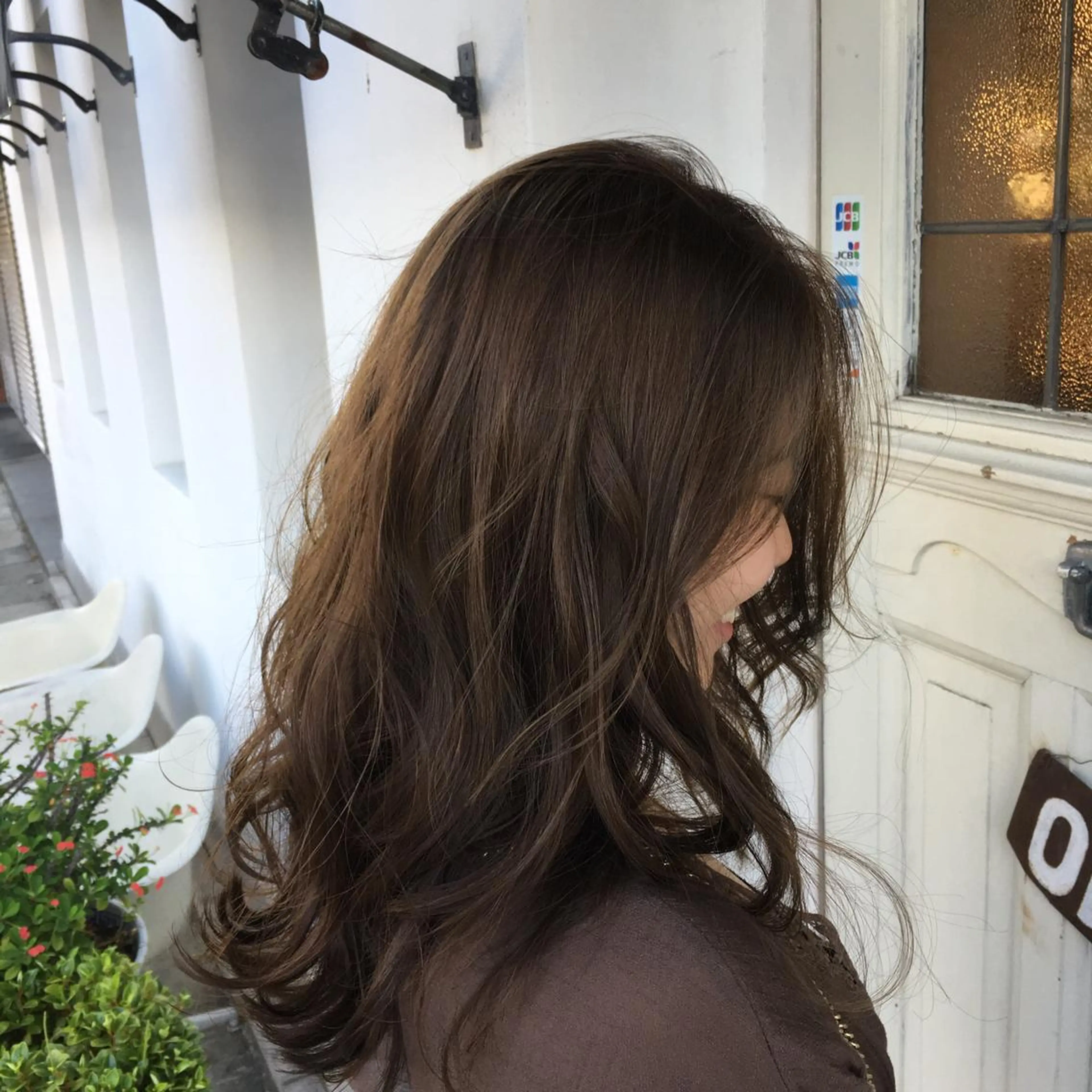 ロング カラー アディクシーカラー ベージュカラー カット ヘアカラー h a k u 大倉 卓人のヘアスタイル