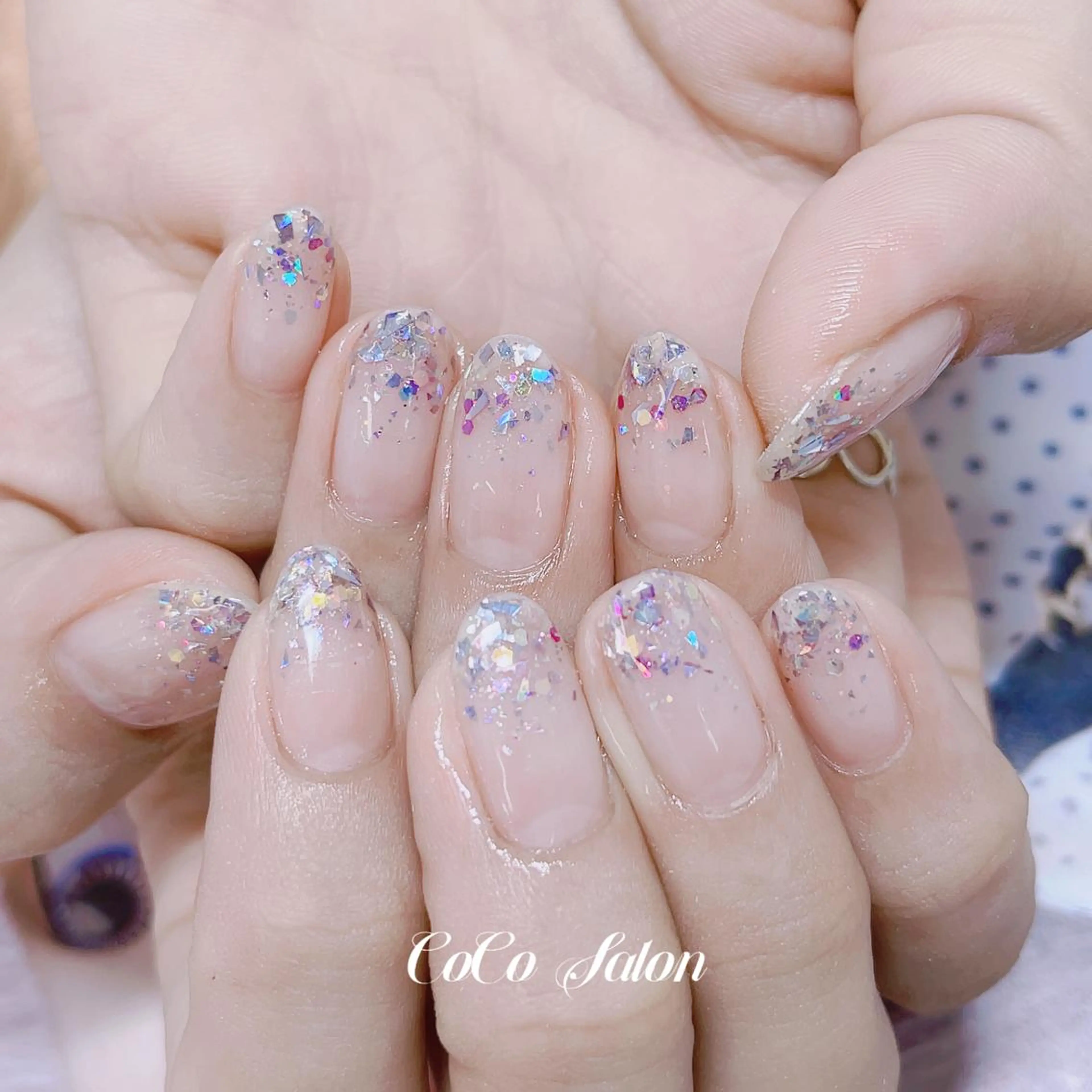 ネイル 長さ出し ジェルネイル グラデーション ホログラムネイル キラキラネイル ハンドネイル CoCoSalon ネイル/まつ毛予約のネイルデザイン