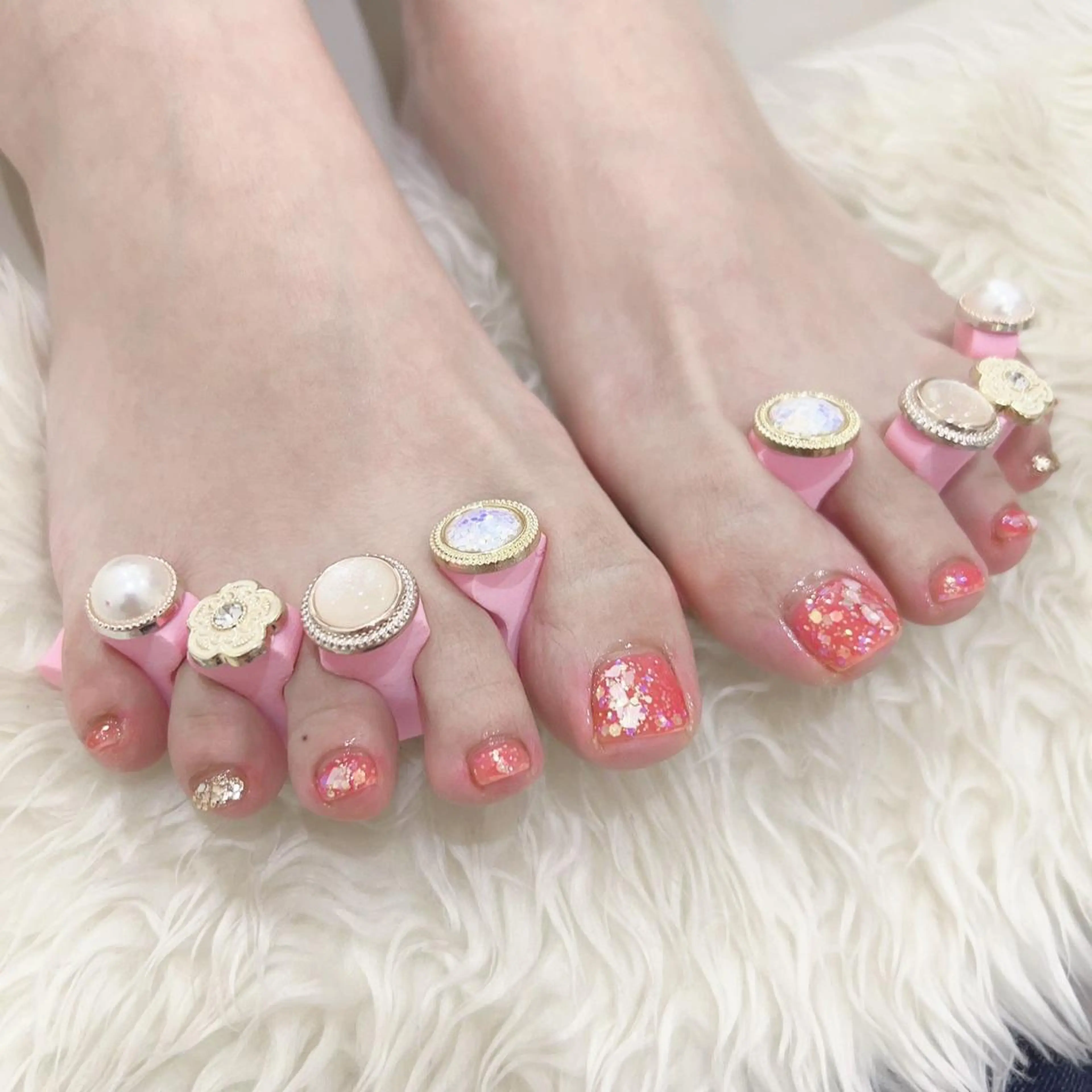 ネイル マツエク・マツパ アイブロウ 眉カラー 韓国風マツエク パリジェンヌラッシュリフト まつげパーマ ワンホンマツエク フットネイル Nail&eye Belire 新宿のネイルデザイン