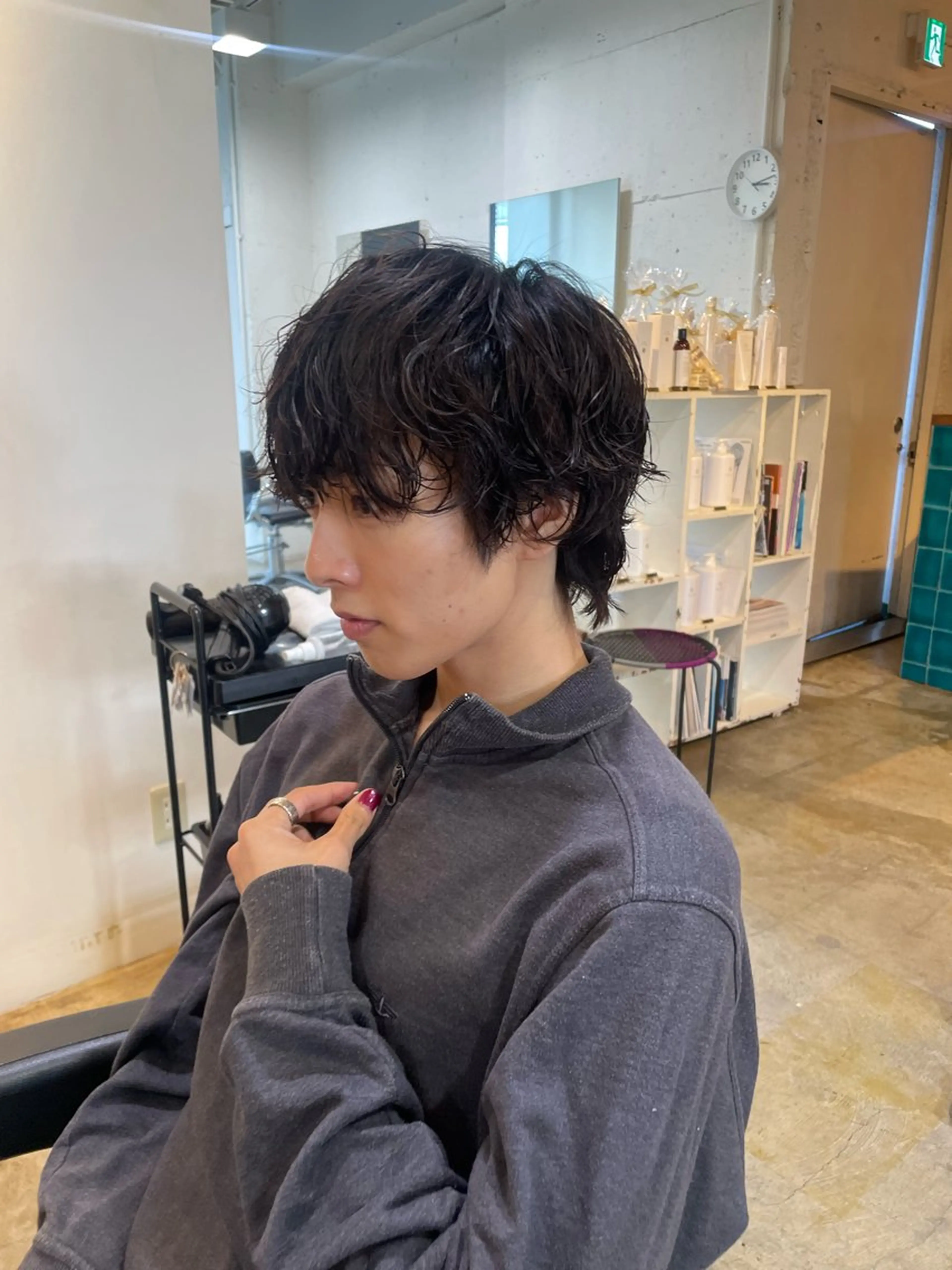 ミディアム パーマ メンズ マッシュウルフ マッシュ メンズウルフカット ウルフカット RIN／韓国ヘア レイヤーカットのヘアスタイル