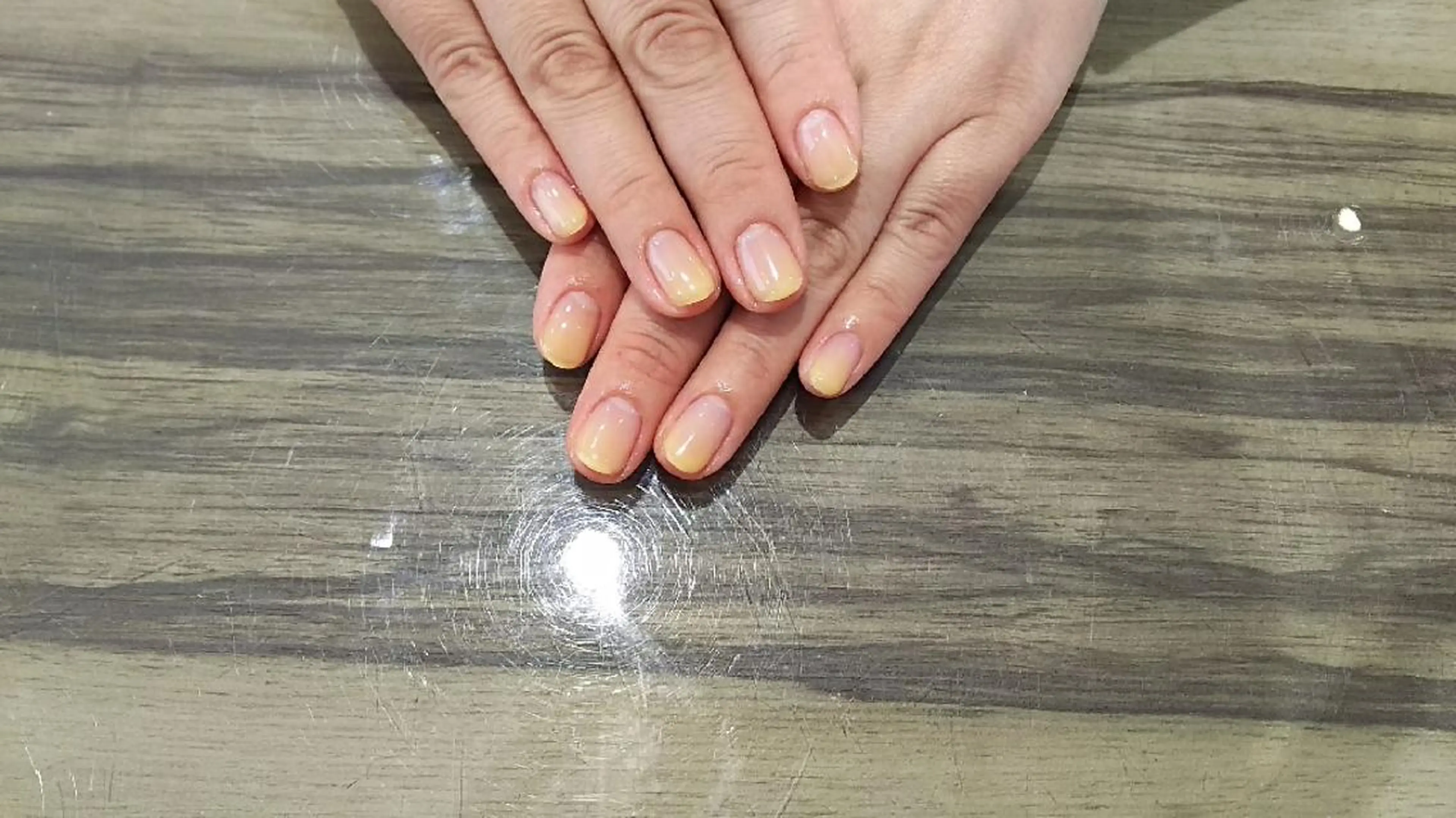 ネイル グラデーション 黄色 Progress Nailのネイルデザイン