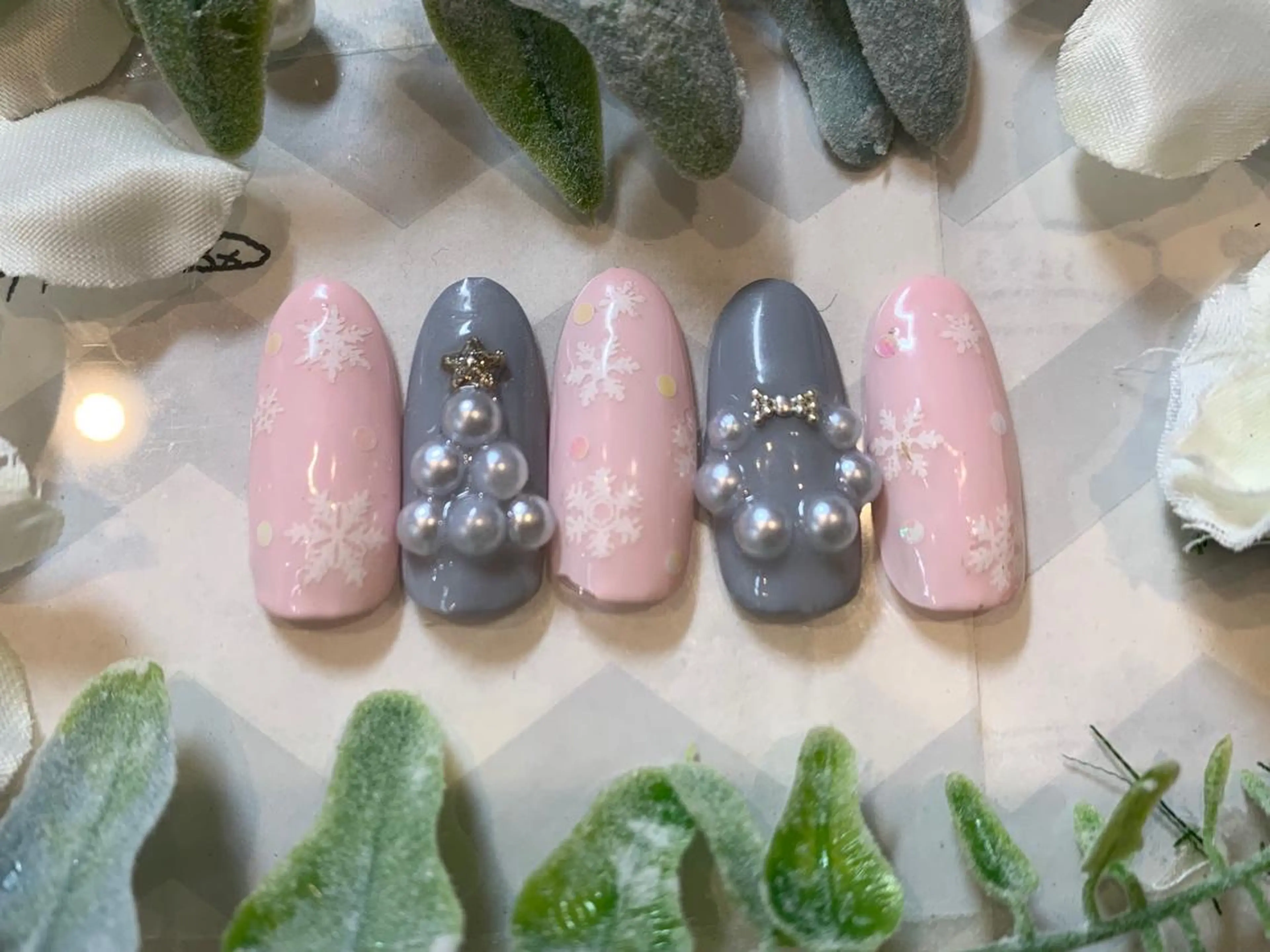 ネイル ストーンネイル ASPILEAF所属・アスピリーフ さとみのマツエク・マツパデザイン