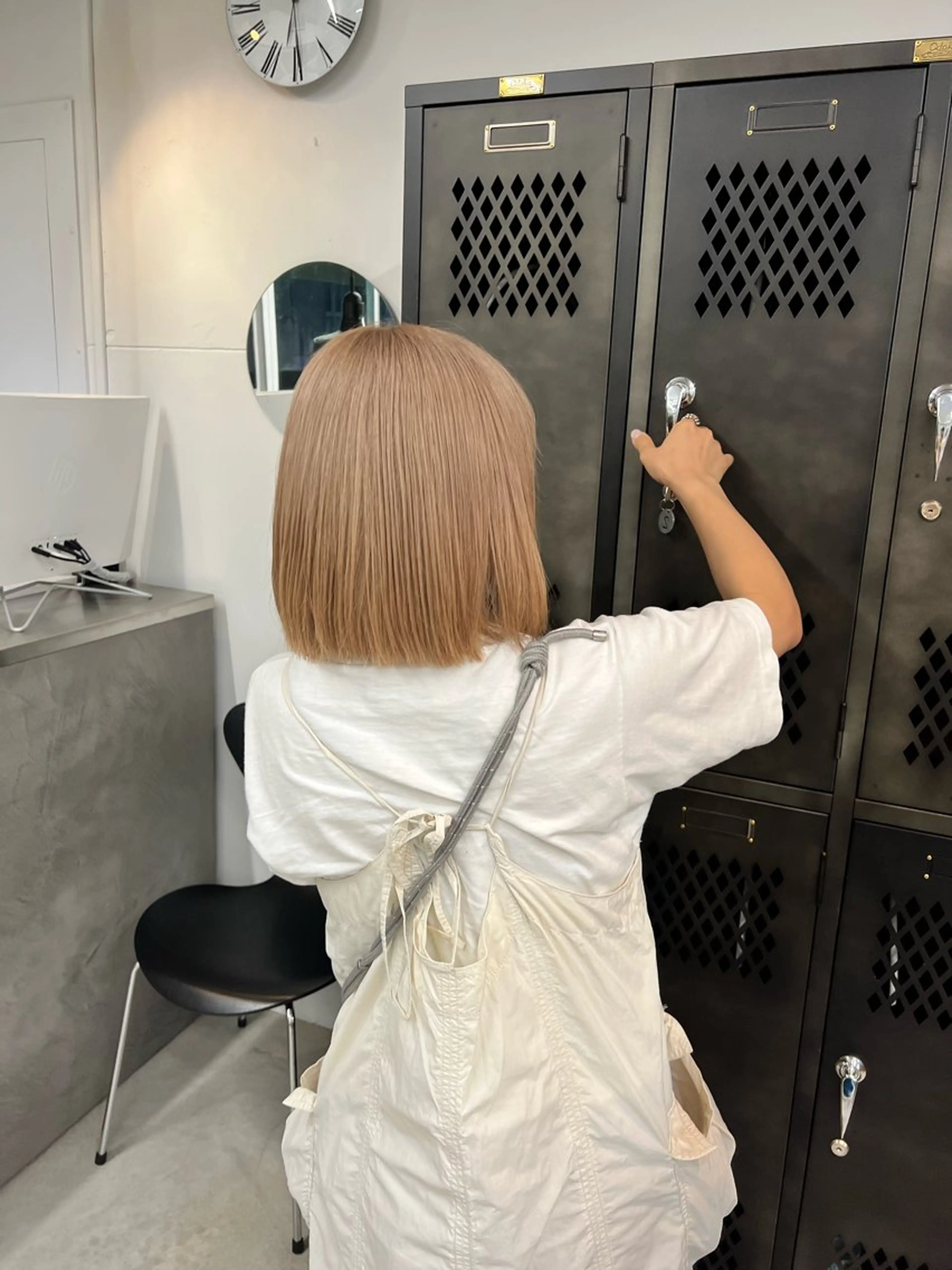 ミディアム INORI /フェイスレイヤーのヘアスタイル