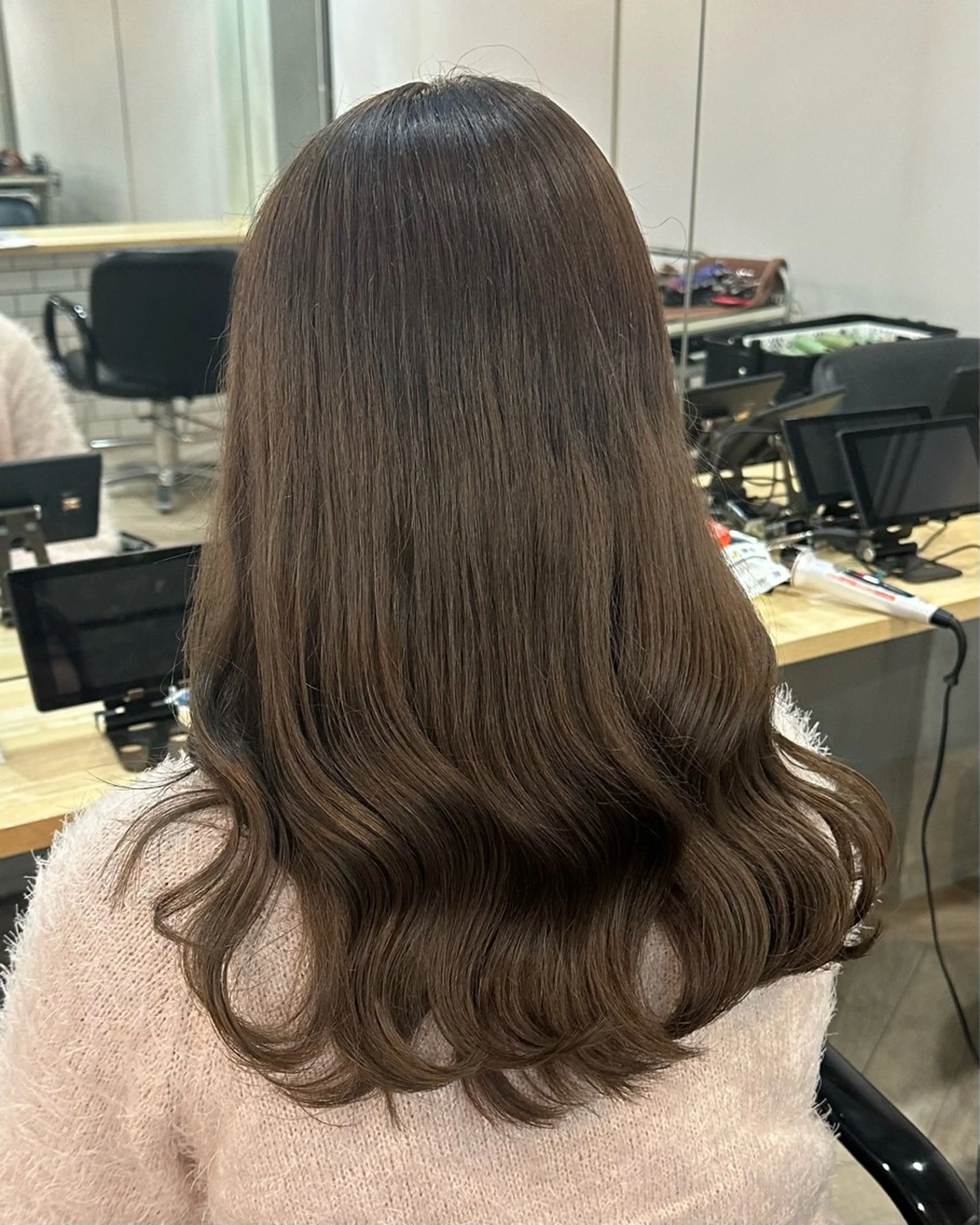 カラー ベージュカラー カット ヘアカラー Angelica 内海 遥奈のヘアスタイル