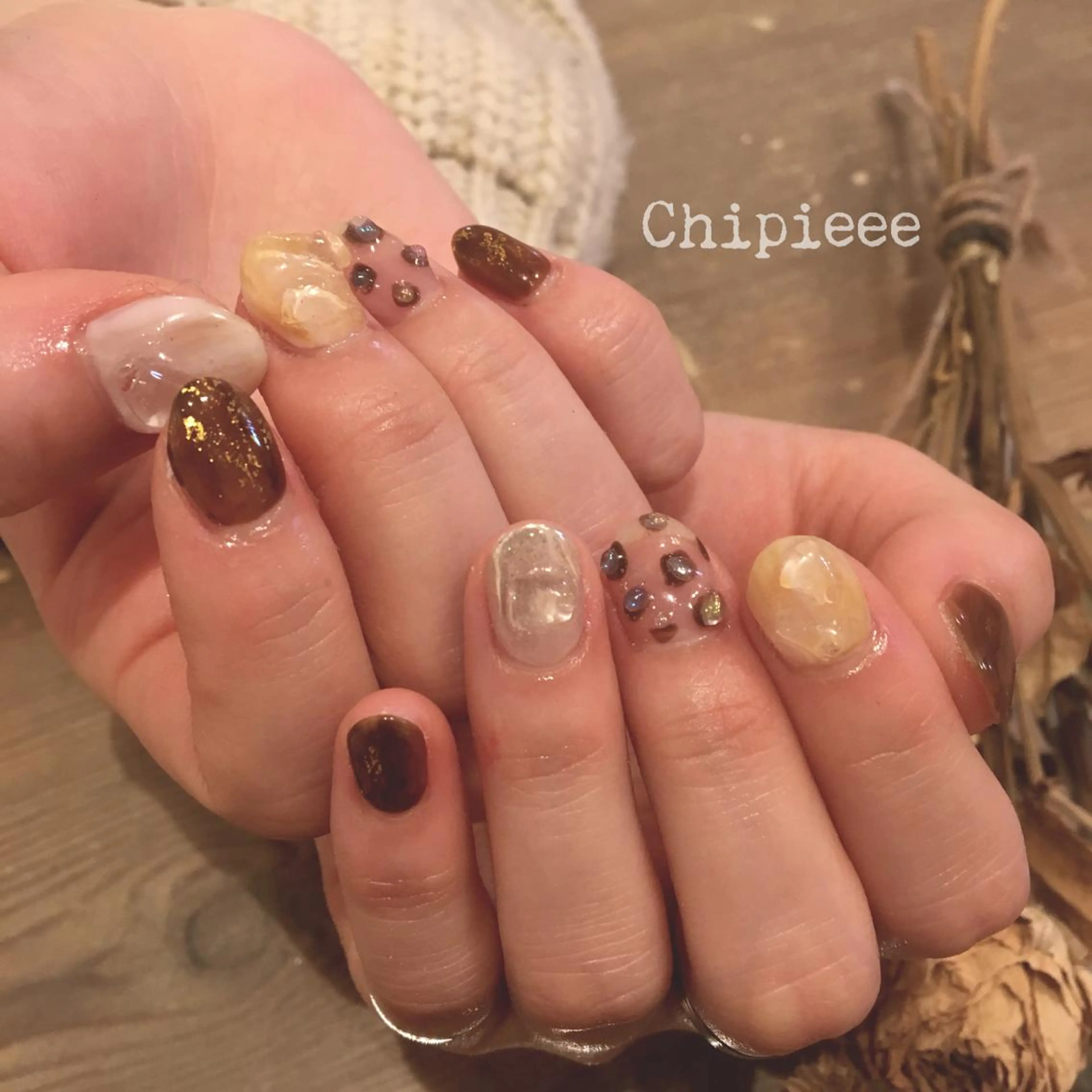 ネイル ブラウン revia所属・ERI Nailistのネイルデザイン