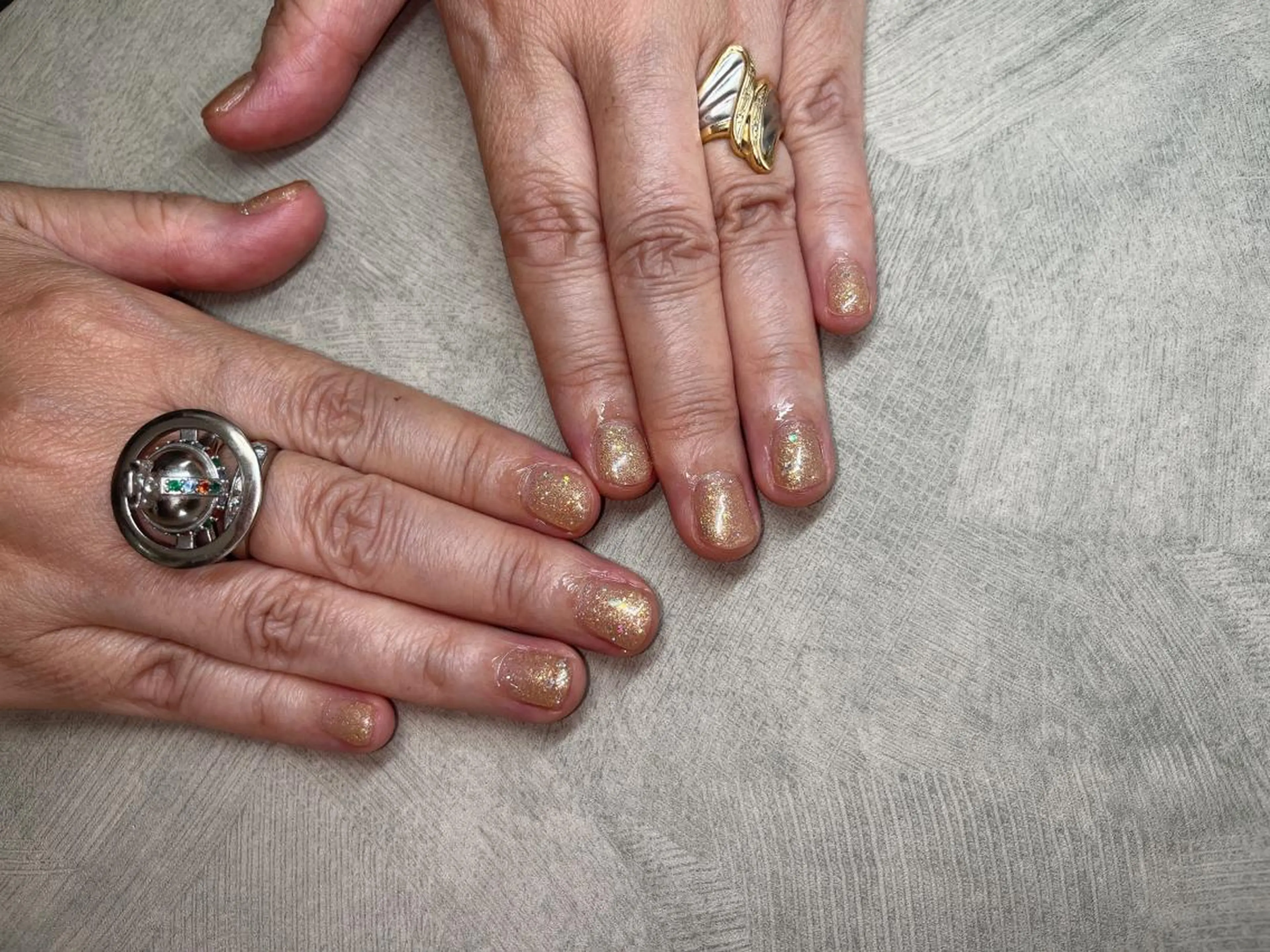 ネイル ゴールド ラメ(グリッター) ハンドネイル MIKA ♡のネイルデザイン