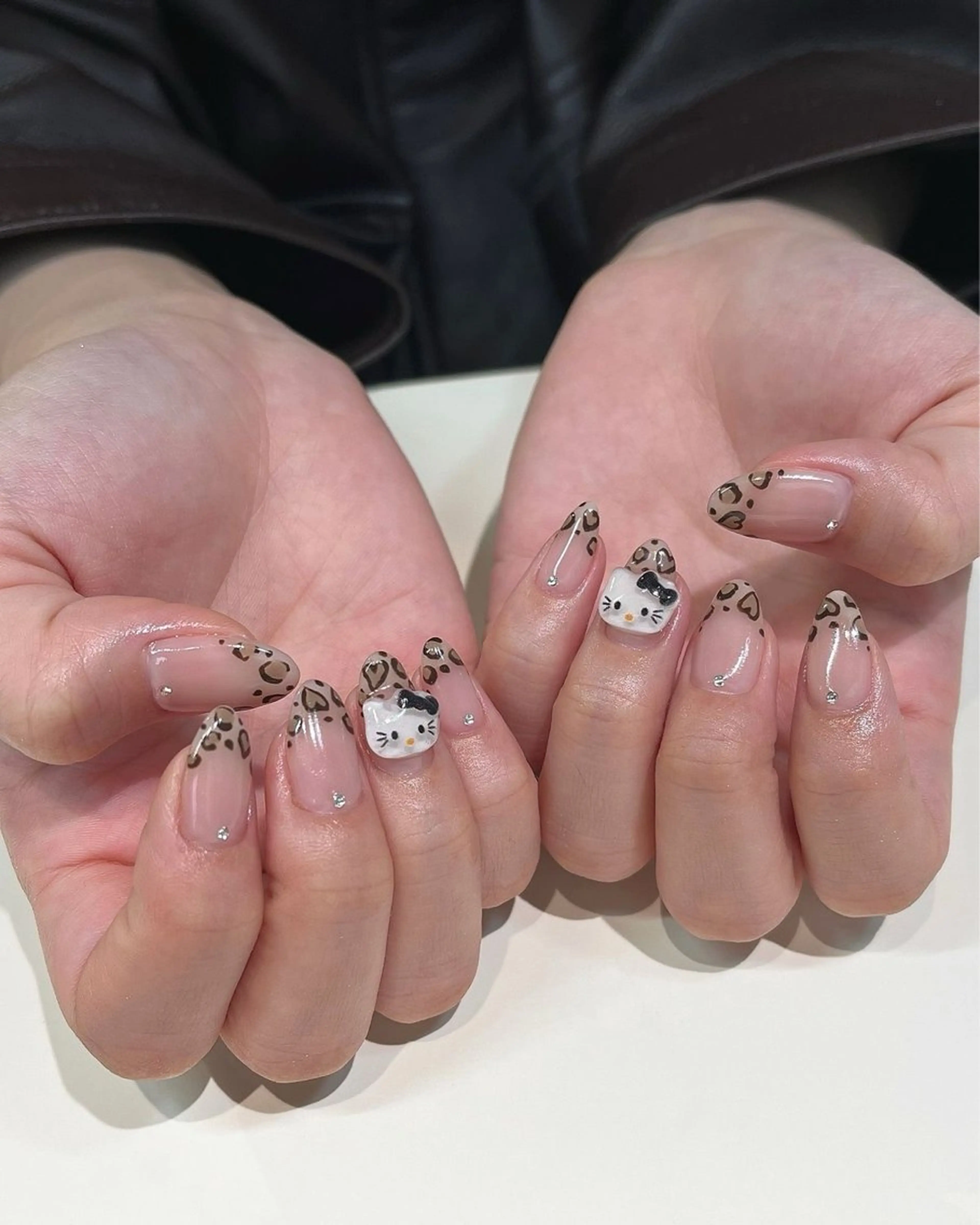 ネイル アートネイル オーロラネイル ブルー チークネイル フットネイル ハンドネイル Yurin_NICY 池袋のネイルデザイン