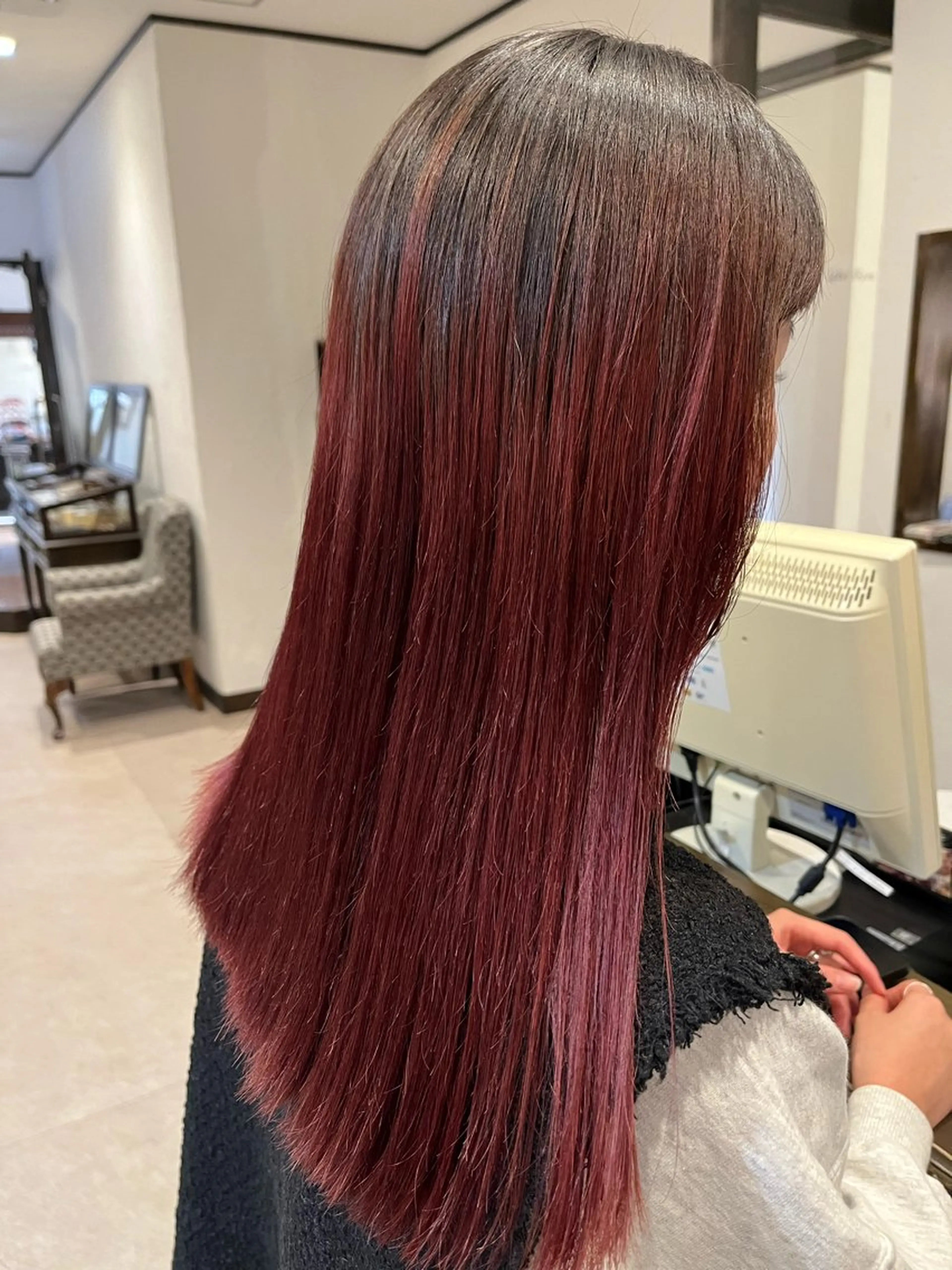 ロング ヘアカラー 赤み消しカラー 🩵かりんのヘアスタイル