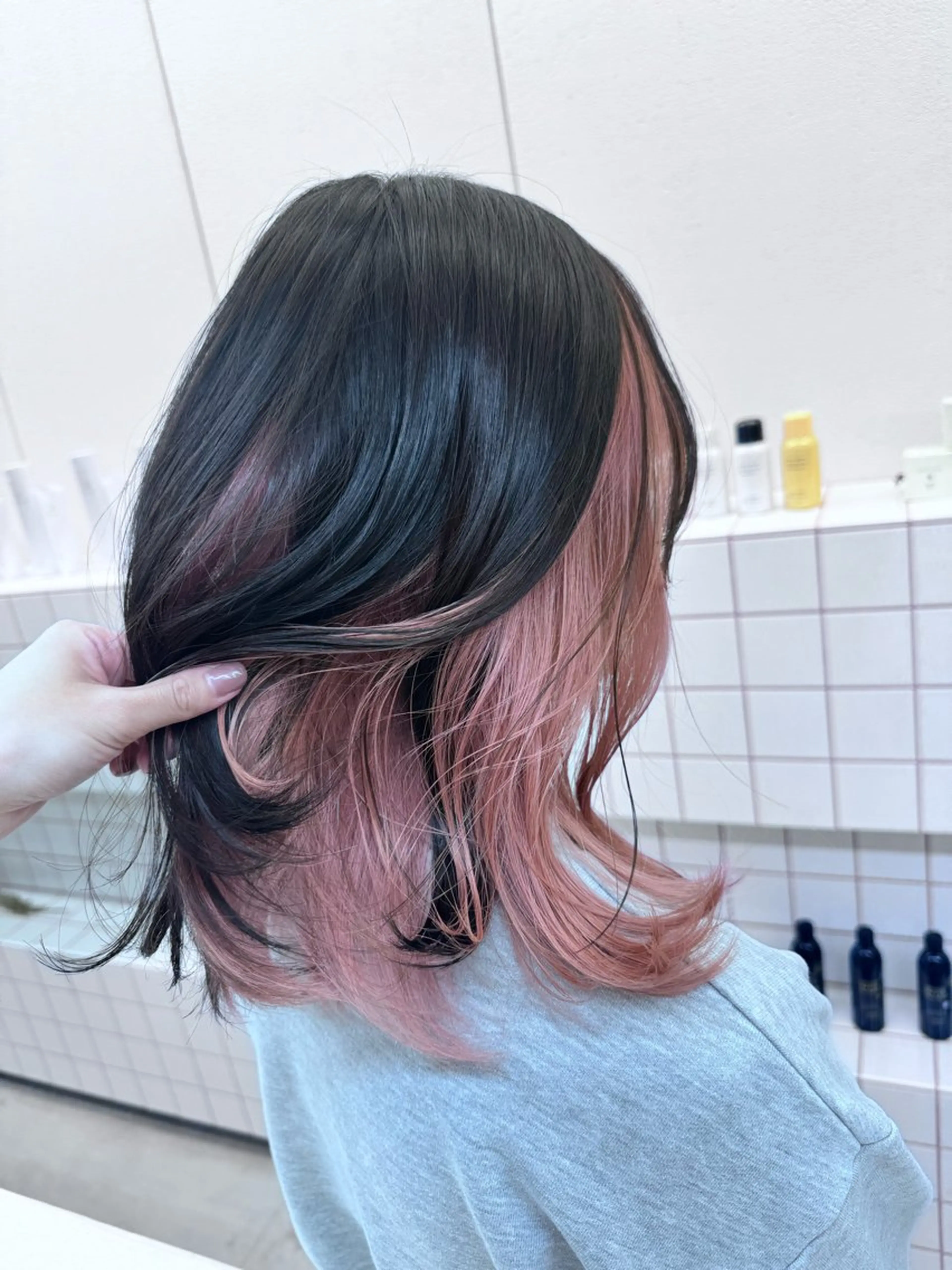 セミロング 花見 亜沙美のヘアスタイル