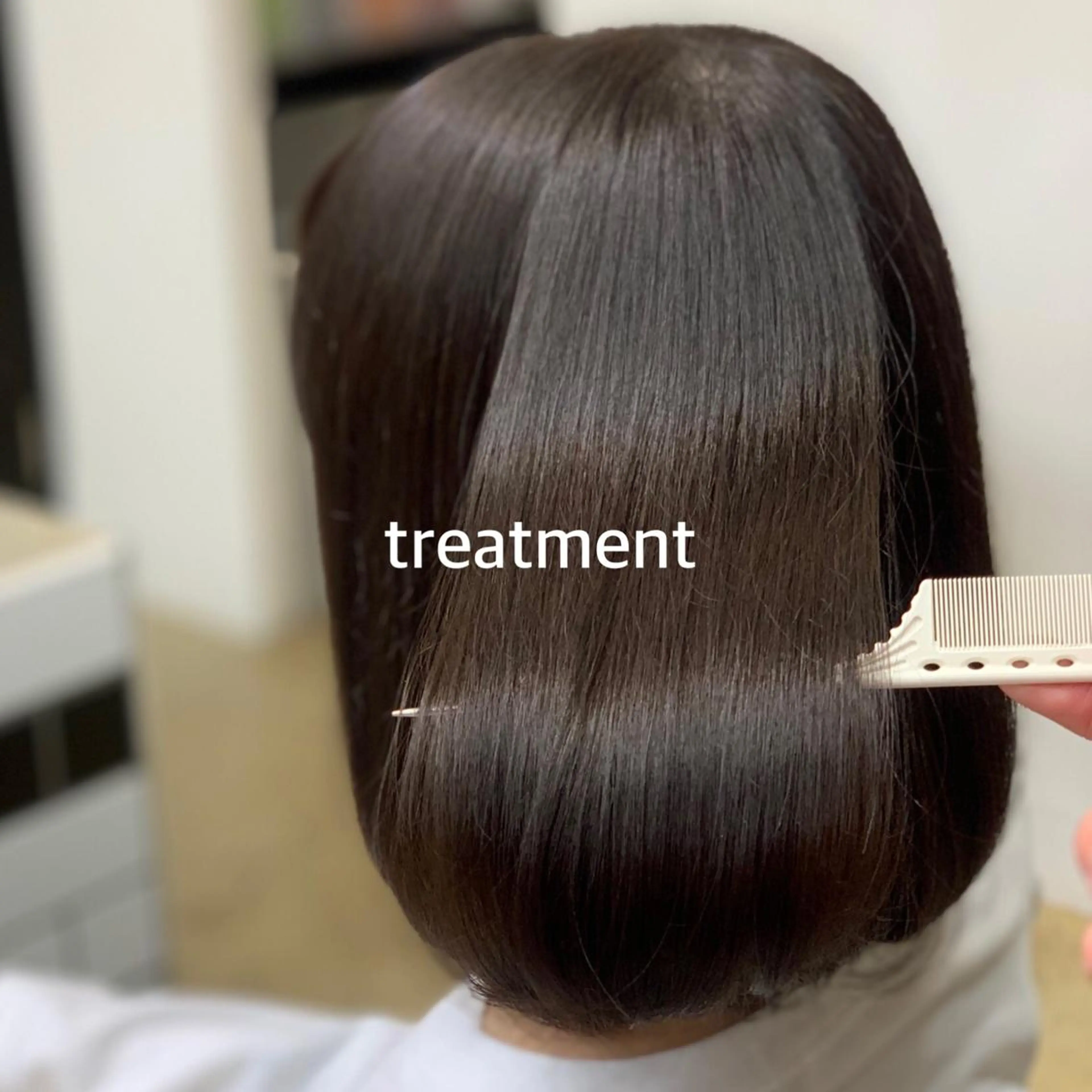 ミディアム 暖色カラー推し/ トヤエリコのヘアスタイル