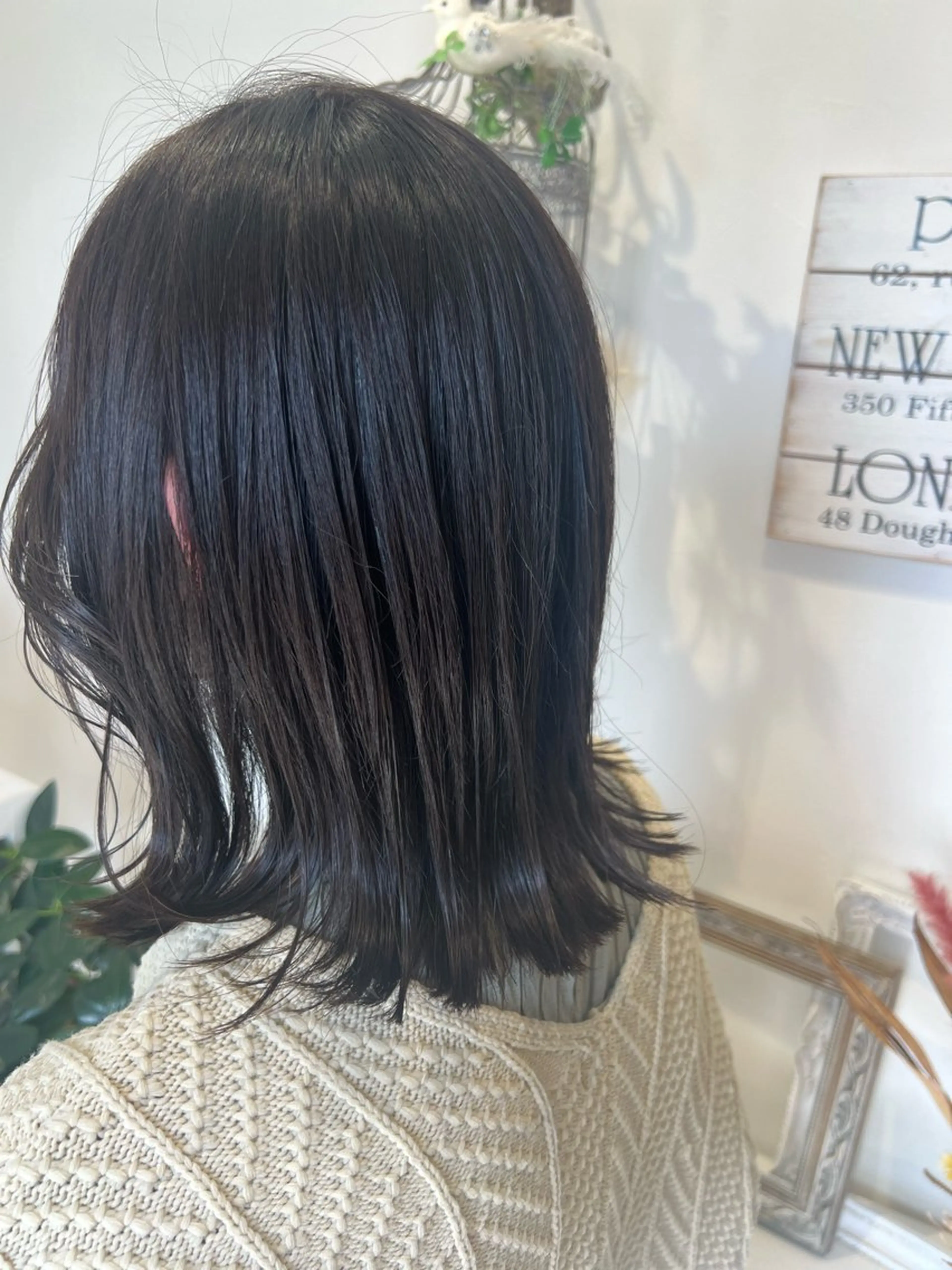 ミディアム カット ヘアカラー トリートメント 井上 美春のヘアスタイル