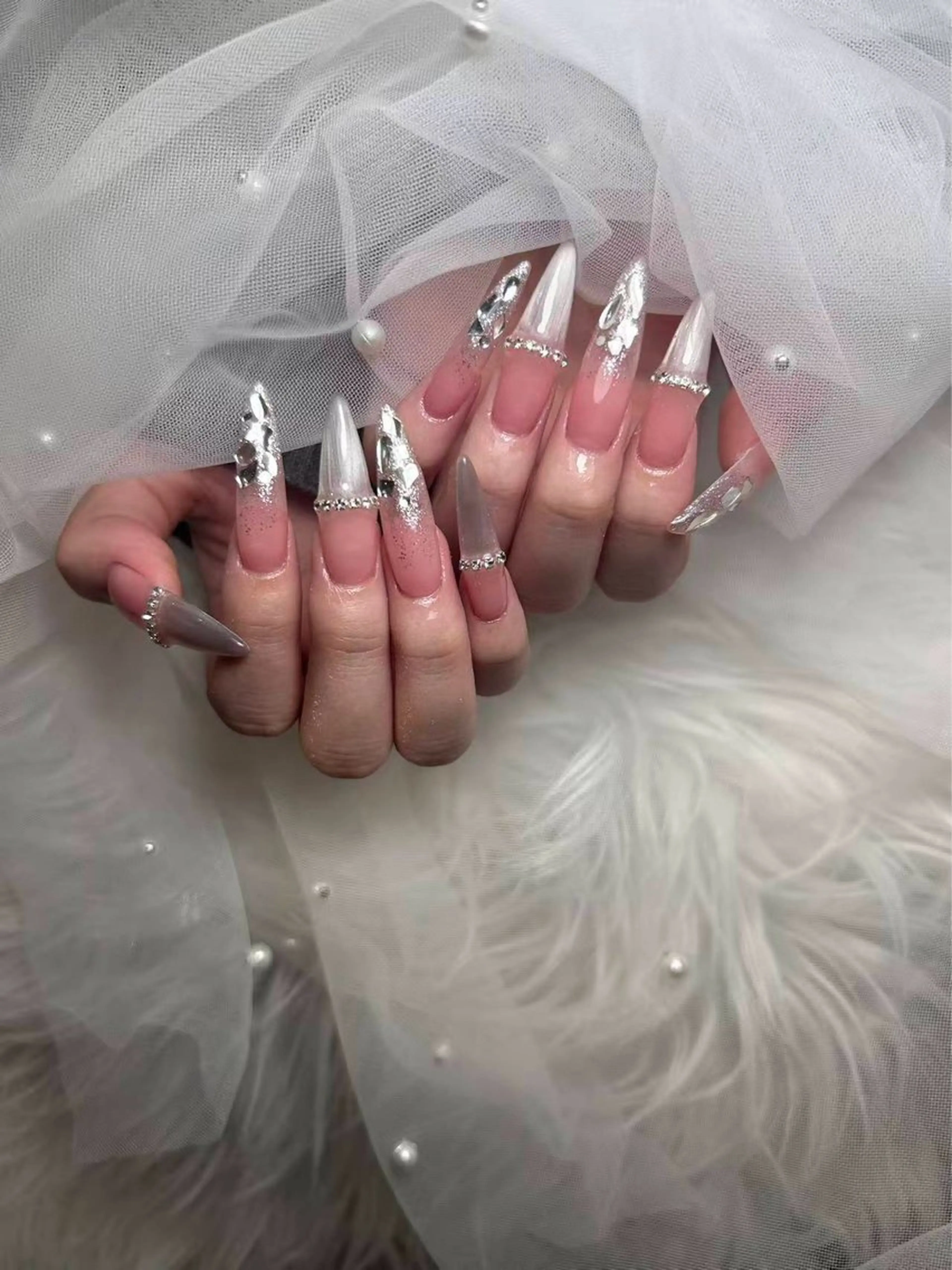 ネイル ハンドネイル 🌈 Laule'aのネイルデザイン