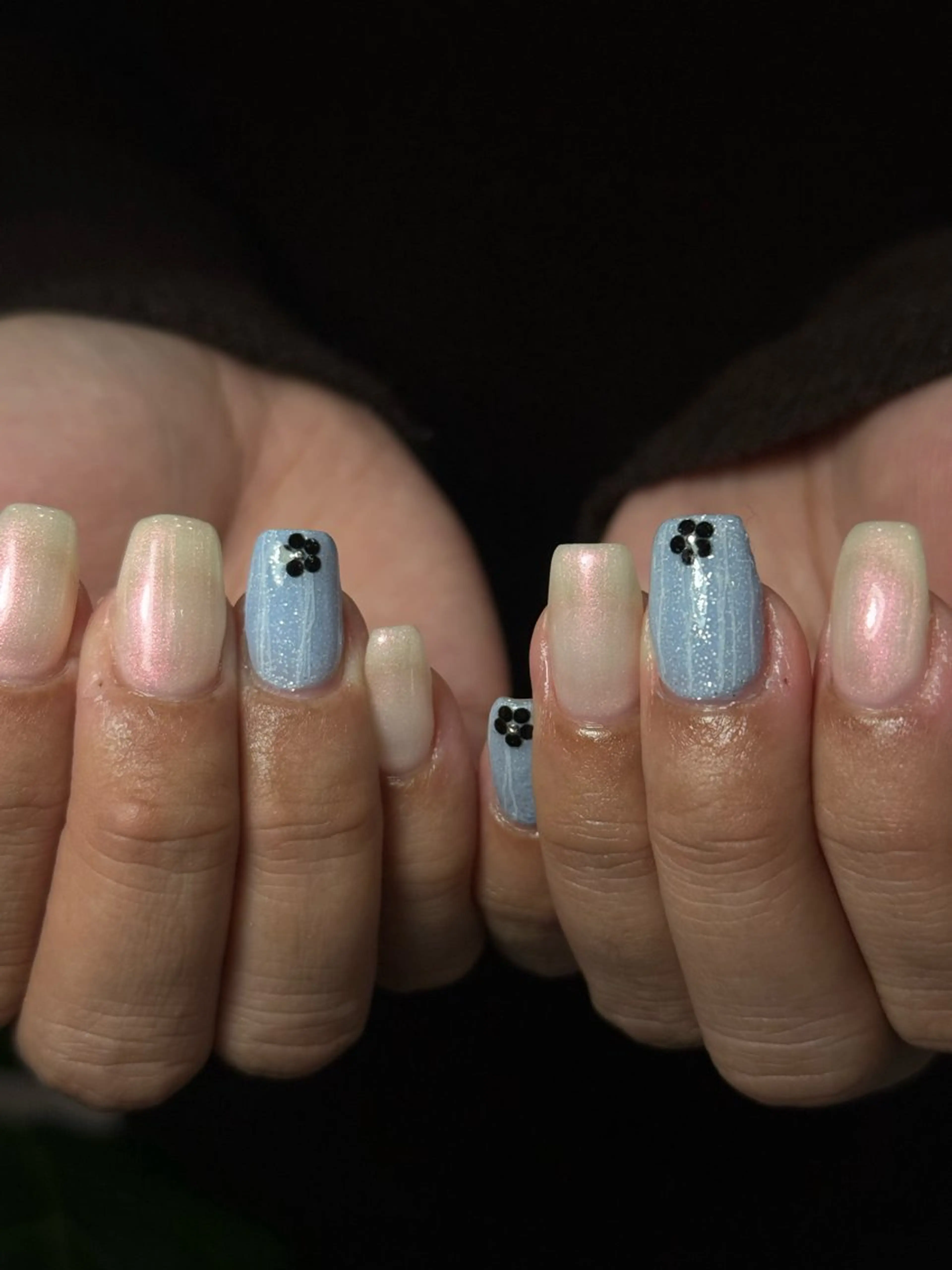 ネイル neouv所属・NEOUV_ mikuのネイルデザイン