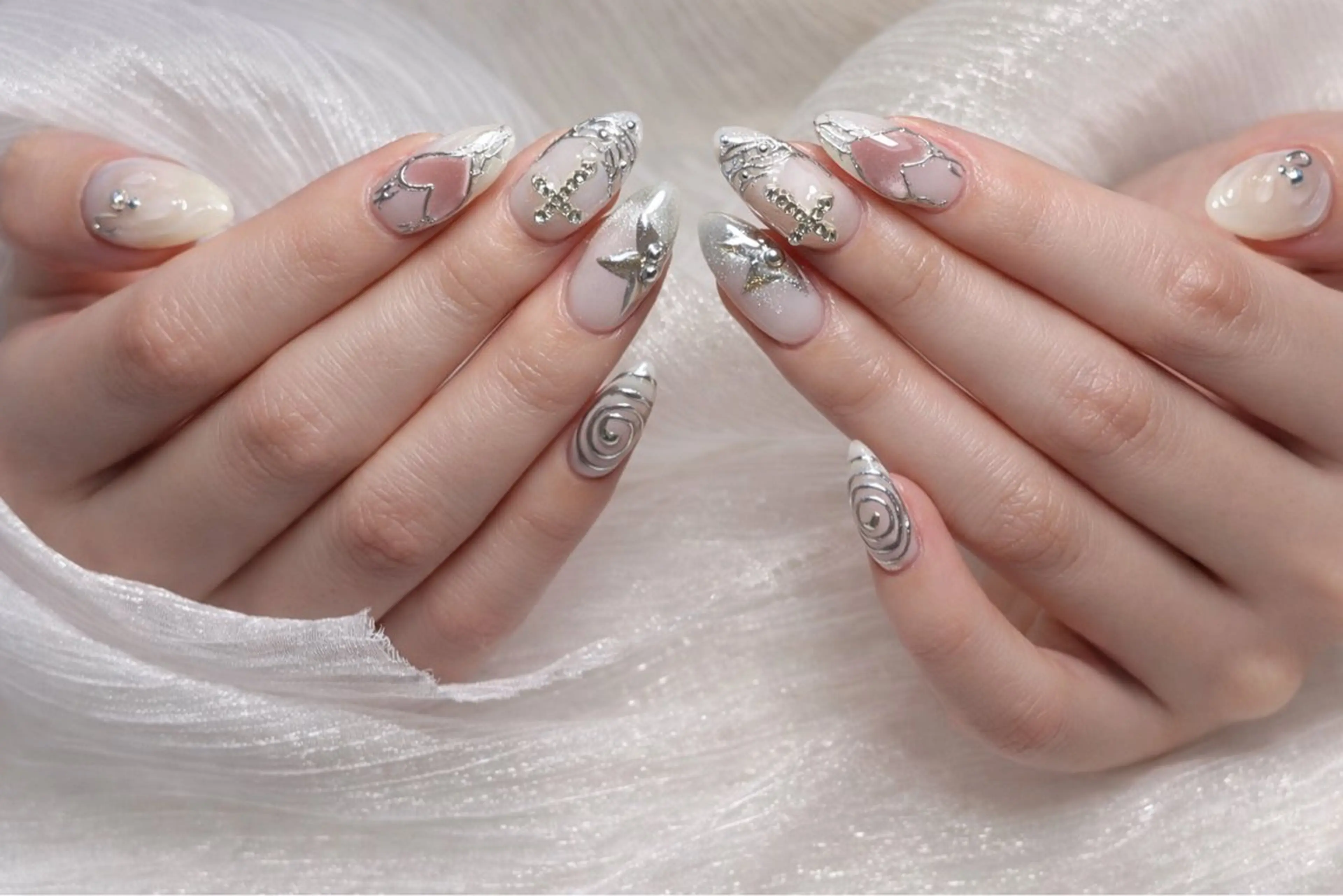 ネイル サン サンのネイルデザイン