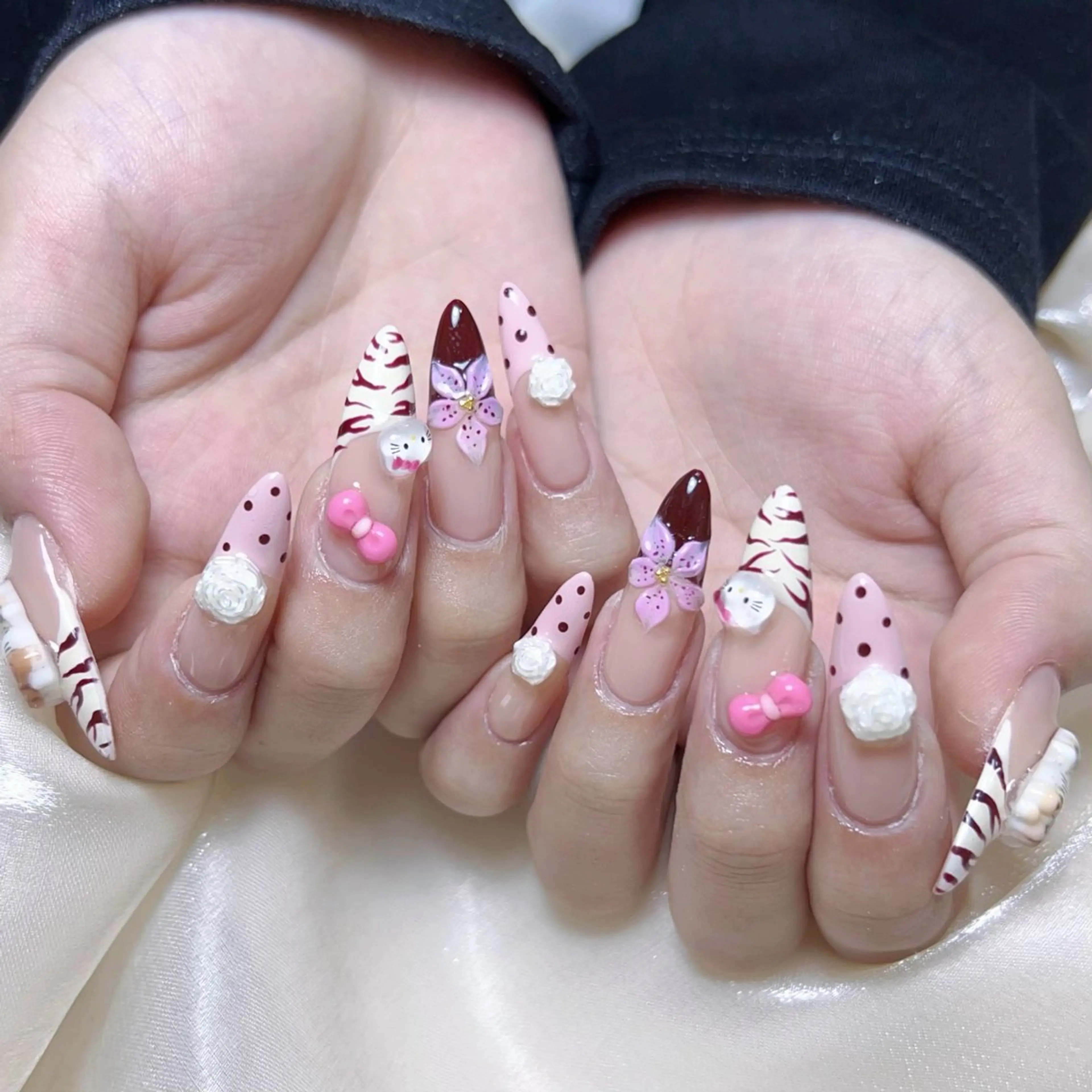 メンズ ネイル メンズ韓国風 アートネイル オーロラネイル ガーリー キラキラネイル ハンドネイル Nail salon 木にいるのネイルデザイン