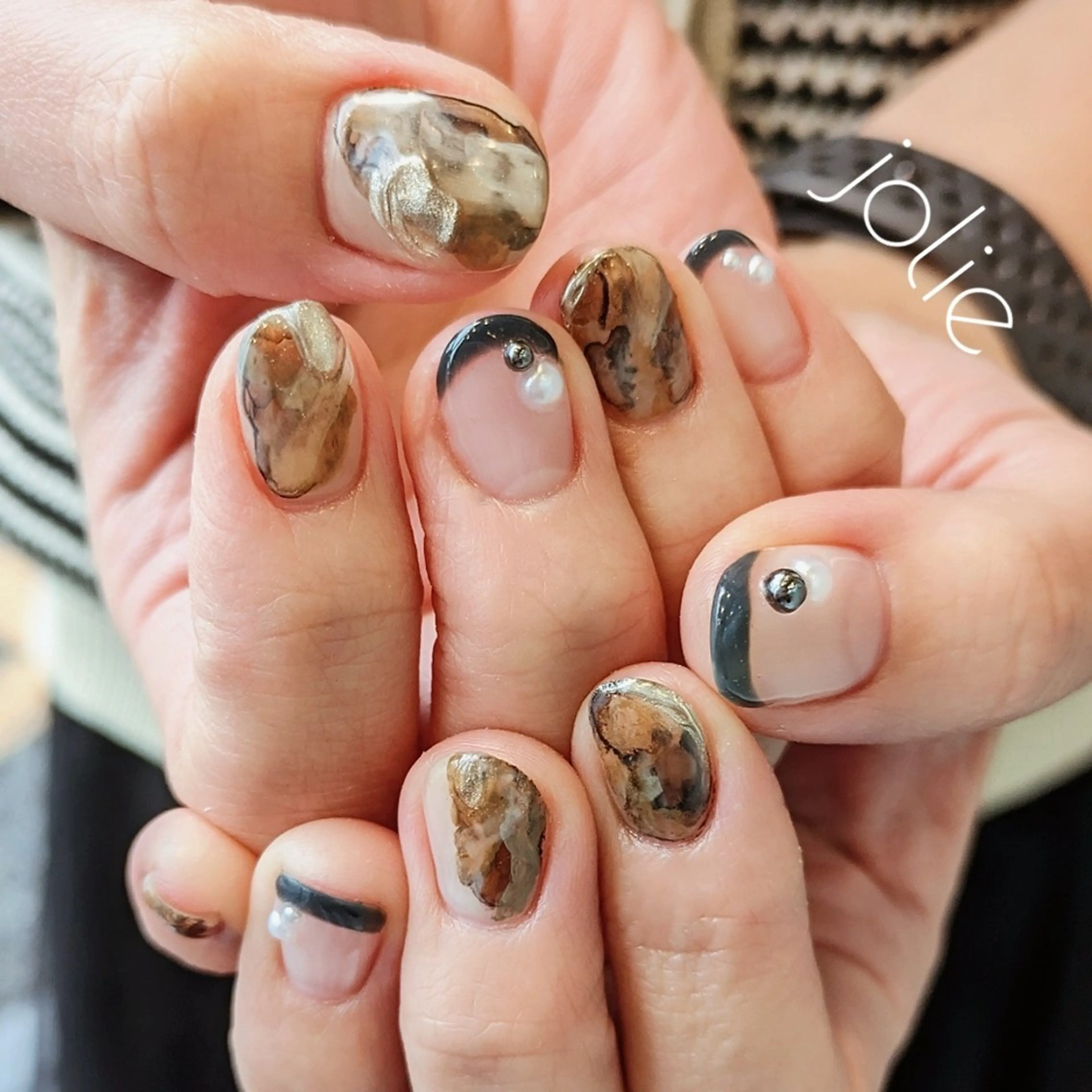 ネイル フレンチネイル ハンドネイル jolie  ISIHARAのネイルデザイン