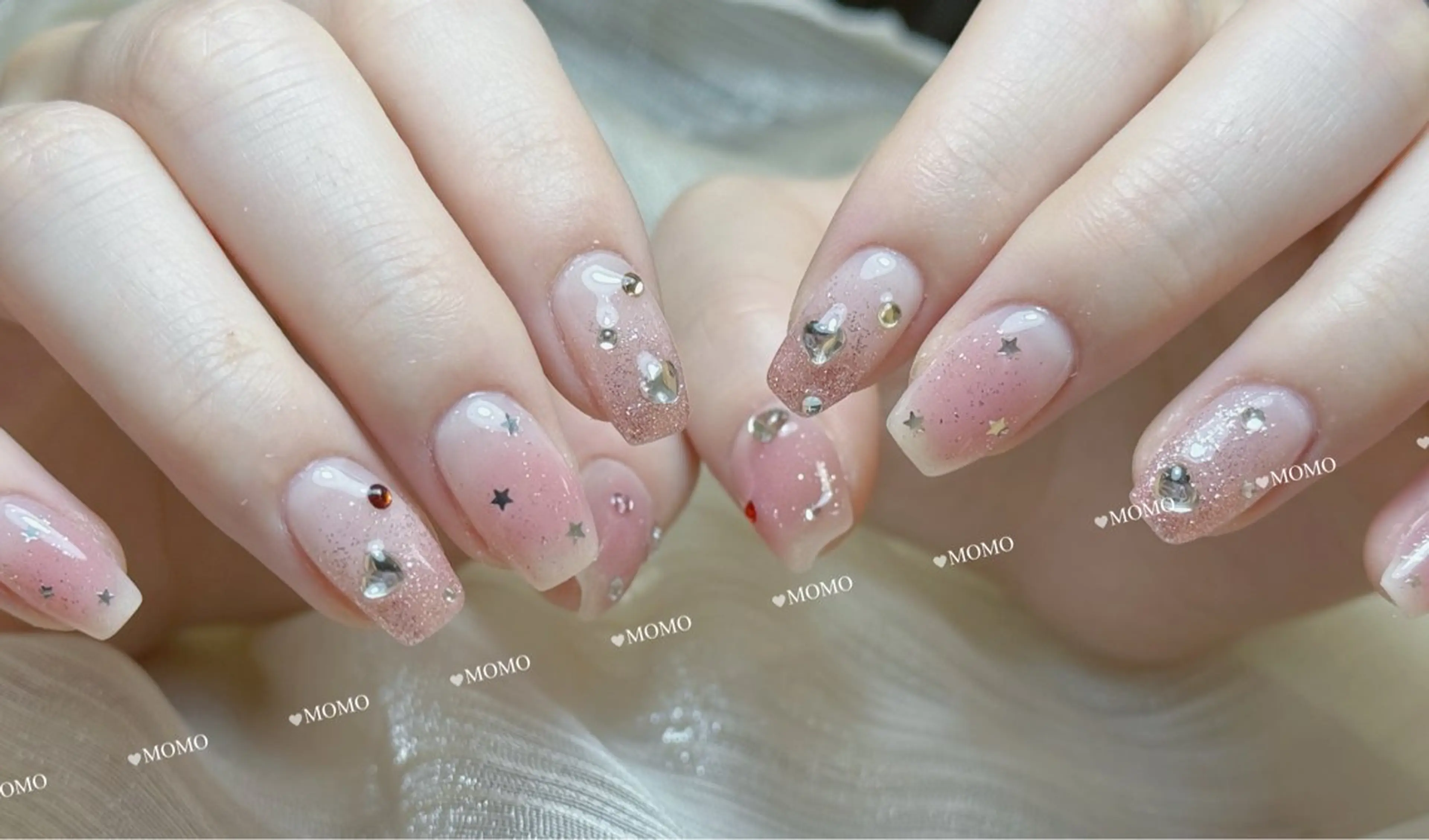 ネイル ニュアンスネイル ワンホンネイル ハンドネイル MOMO nail所属・NIITSU 川崎のネイルデザイン
