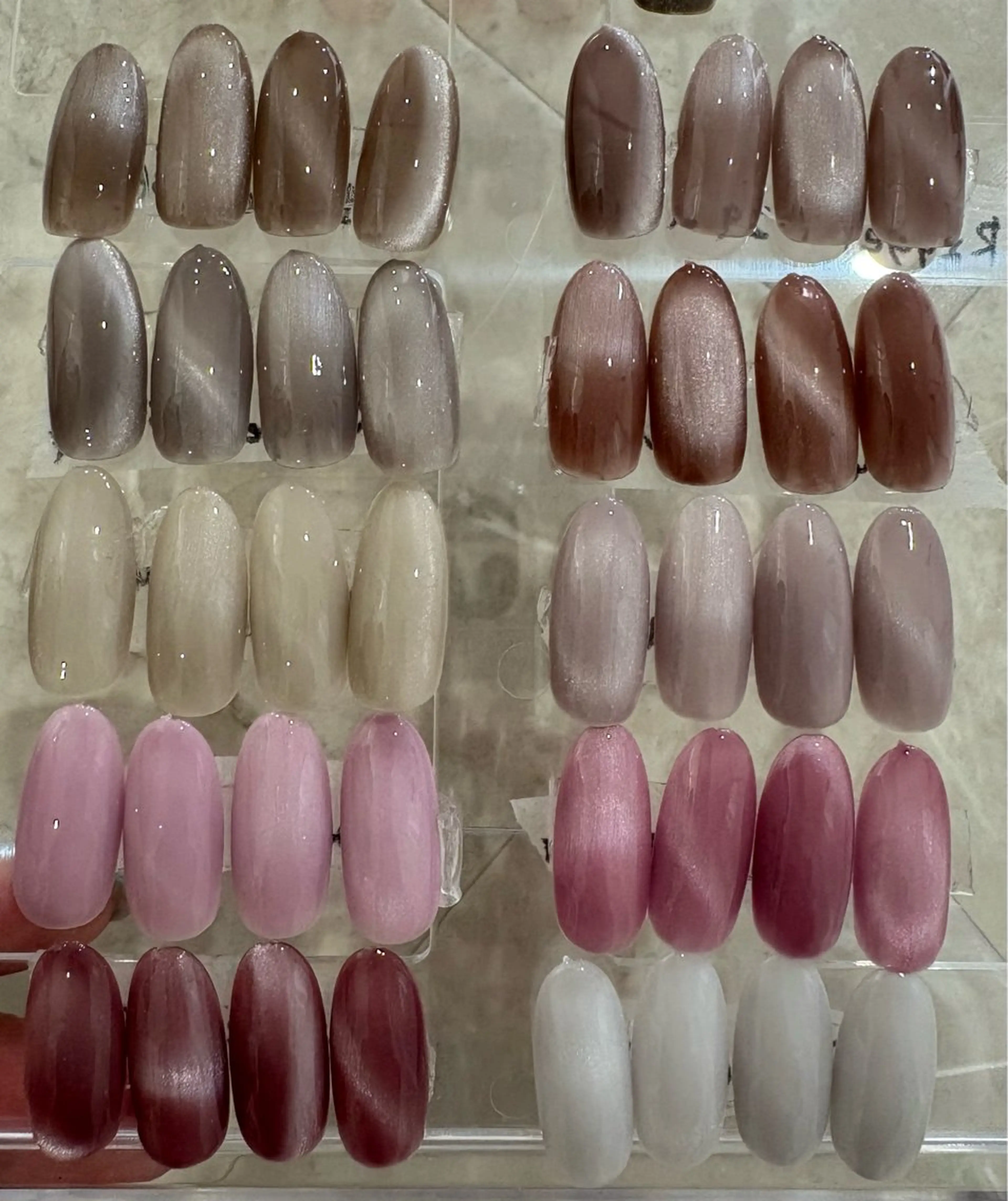 ネイル ジェルネイル マグネットネイル ハンドネイル Alma Kazuのネイルデザイン