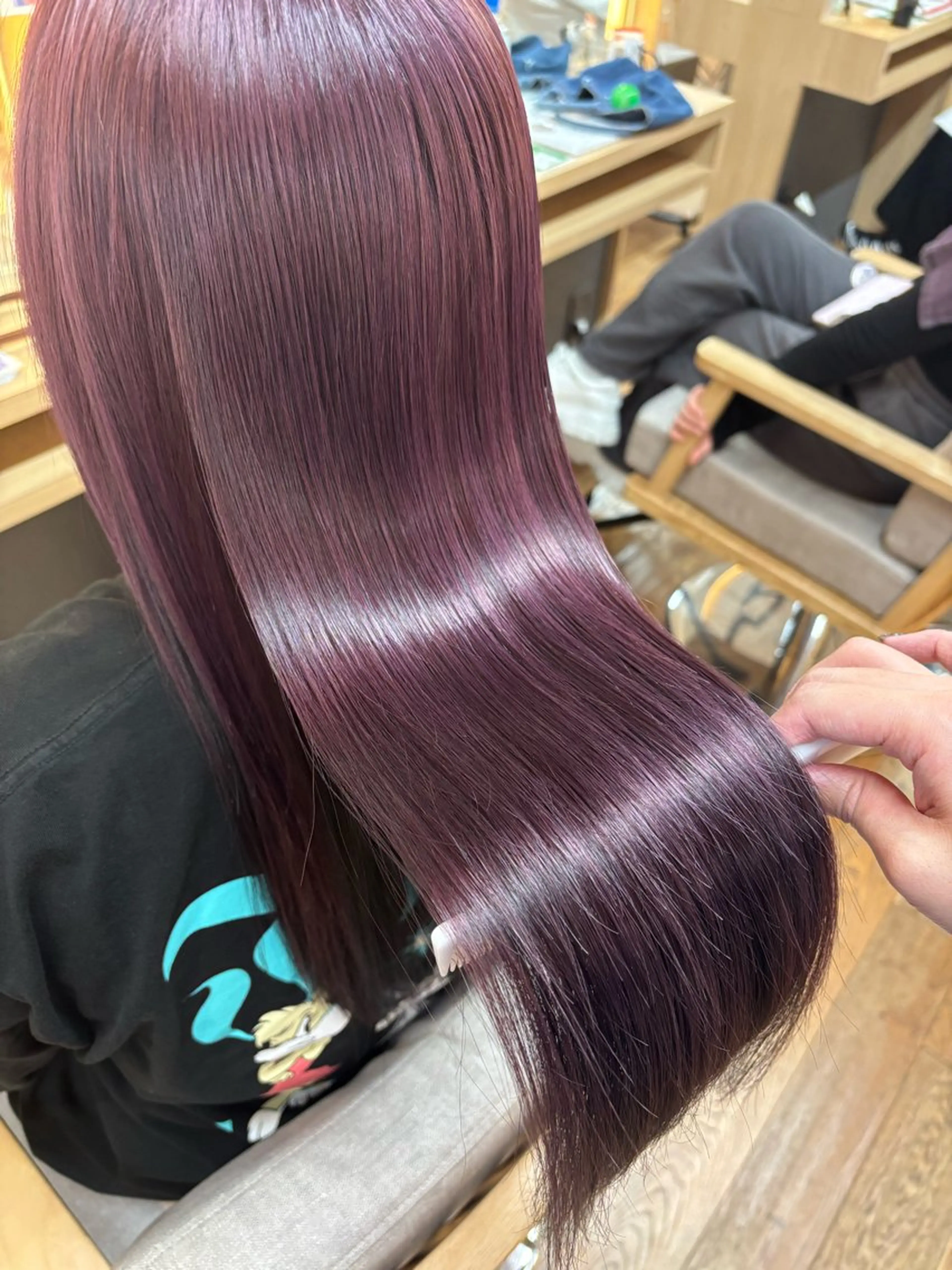 ロング カラー ブリーチ レッドカラー ヘアカラー トリートメント 韓国ヘア sasugaのヘアスタイル