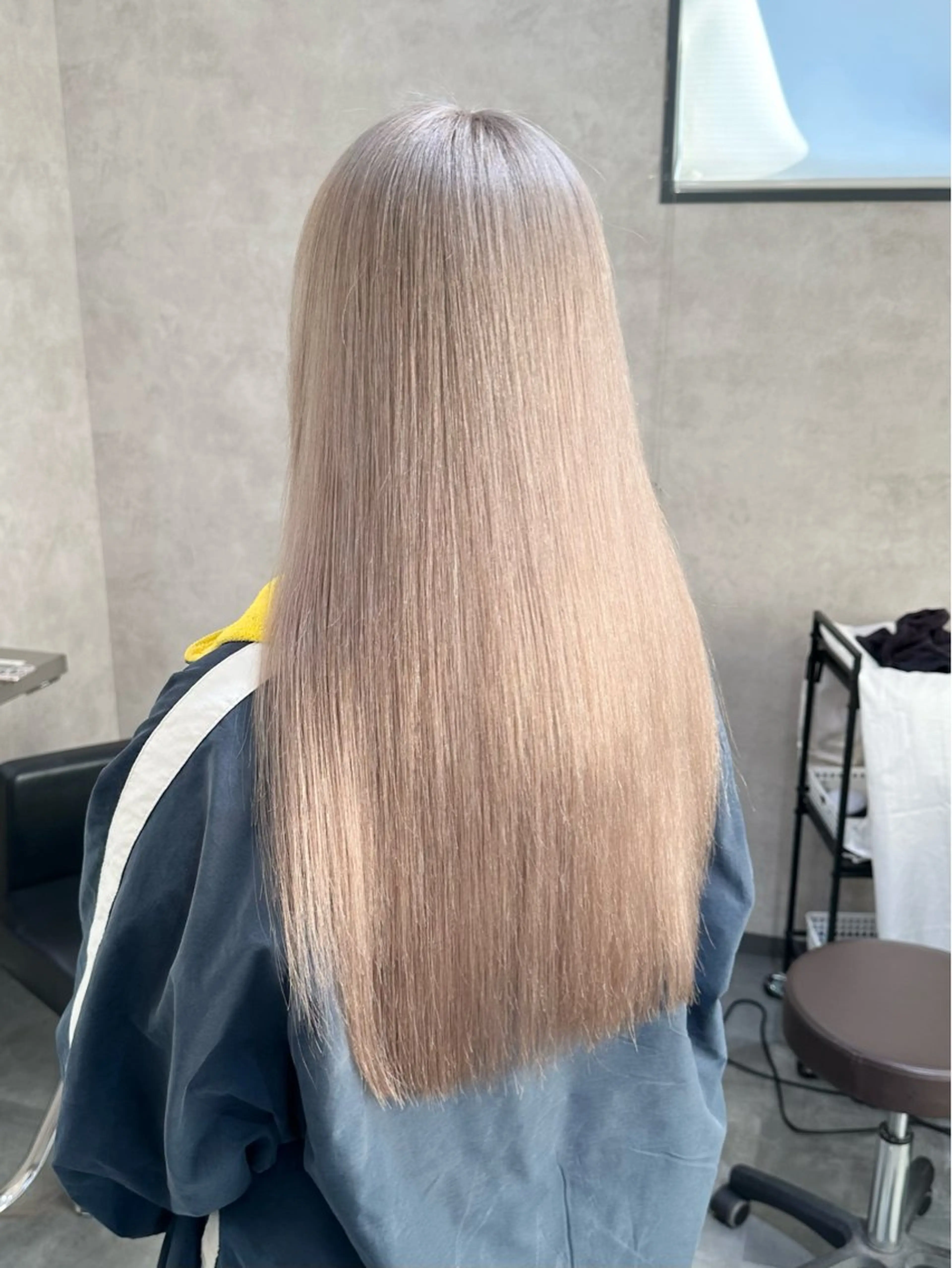 ロング カラー ヘアアレンジ ベージュカラー ミルクティーベージュ ヘアカラー JILL by charme所属・小山/透明感カラー/ レイヤー/中茎涼太のヘアスタイル