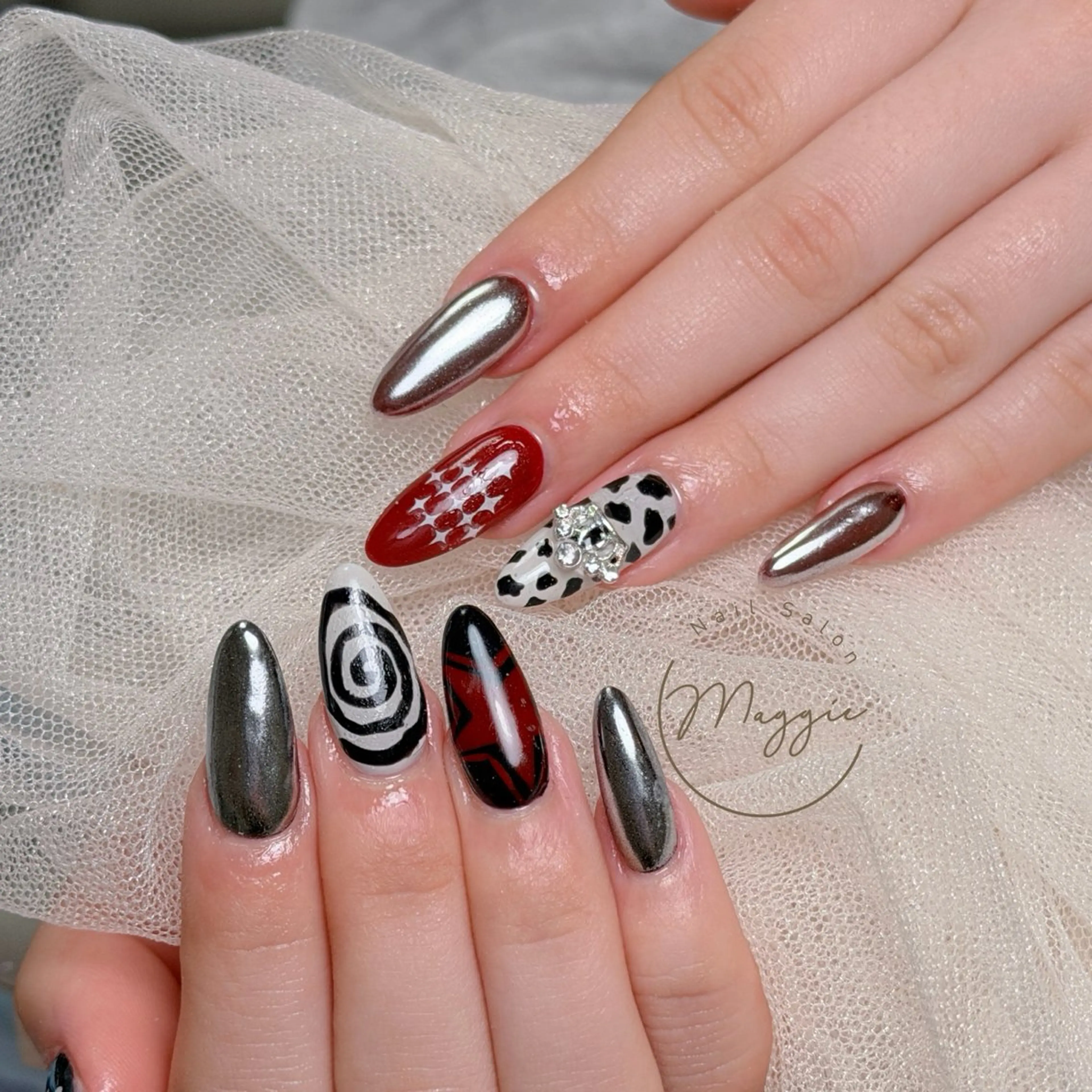 ネイル Maggie Nail🦩のネイルデザイン