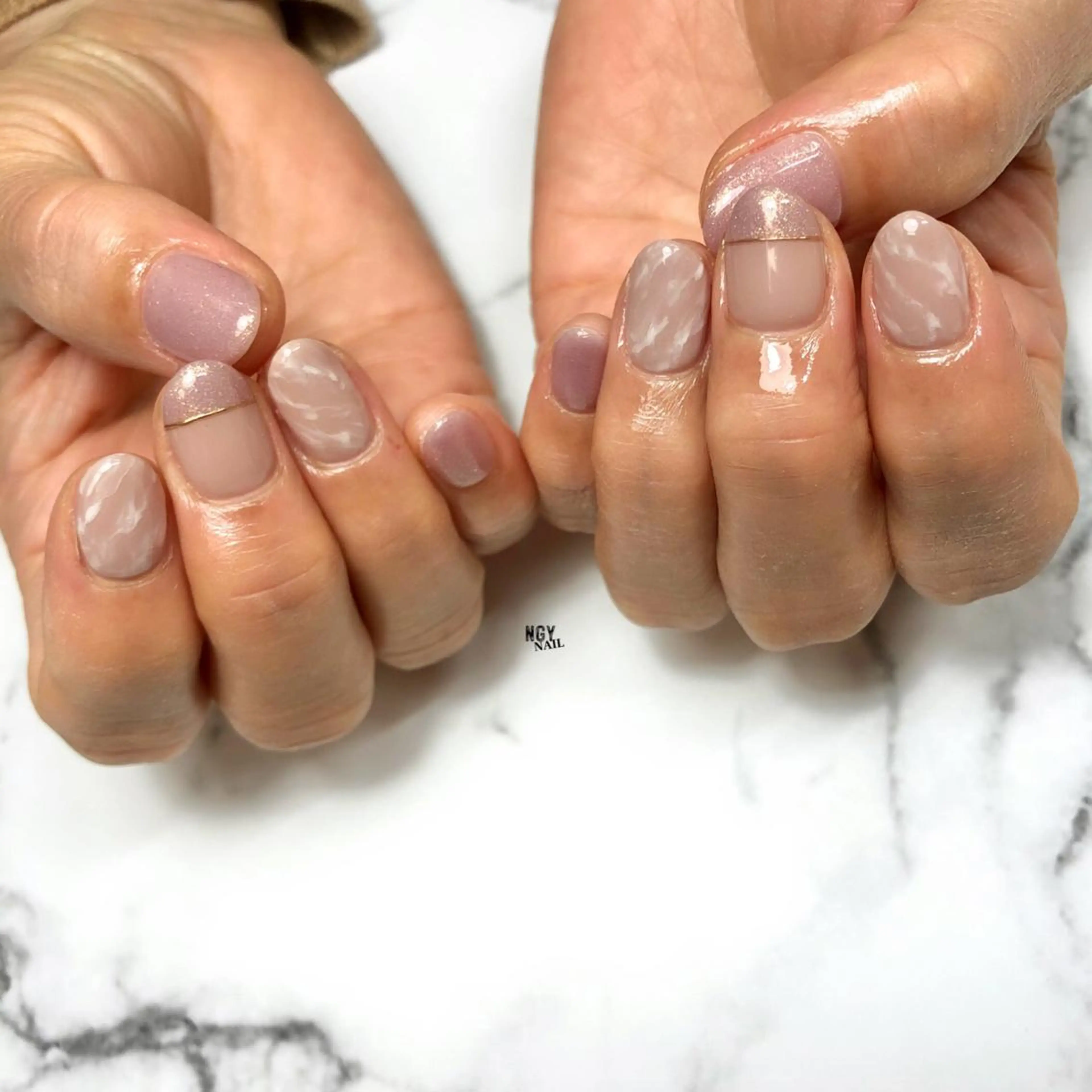 ネイル 大理石ネイル(マーブル) ミラーネイル ニュアンスネイル オフィスネイル ワンカラーネイル NAIL NOWのネイルデザイン