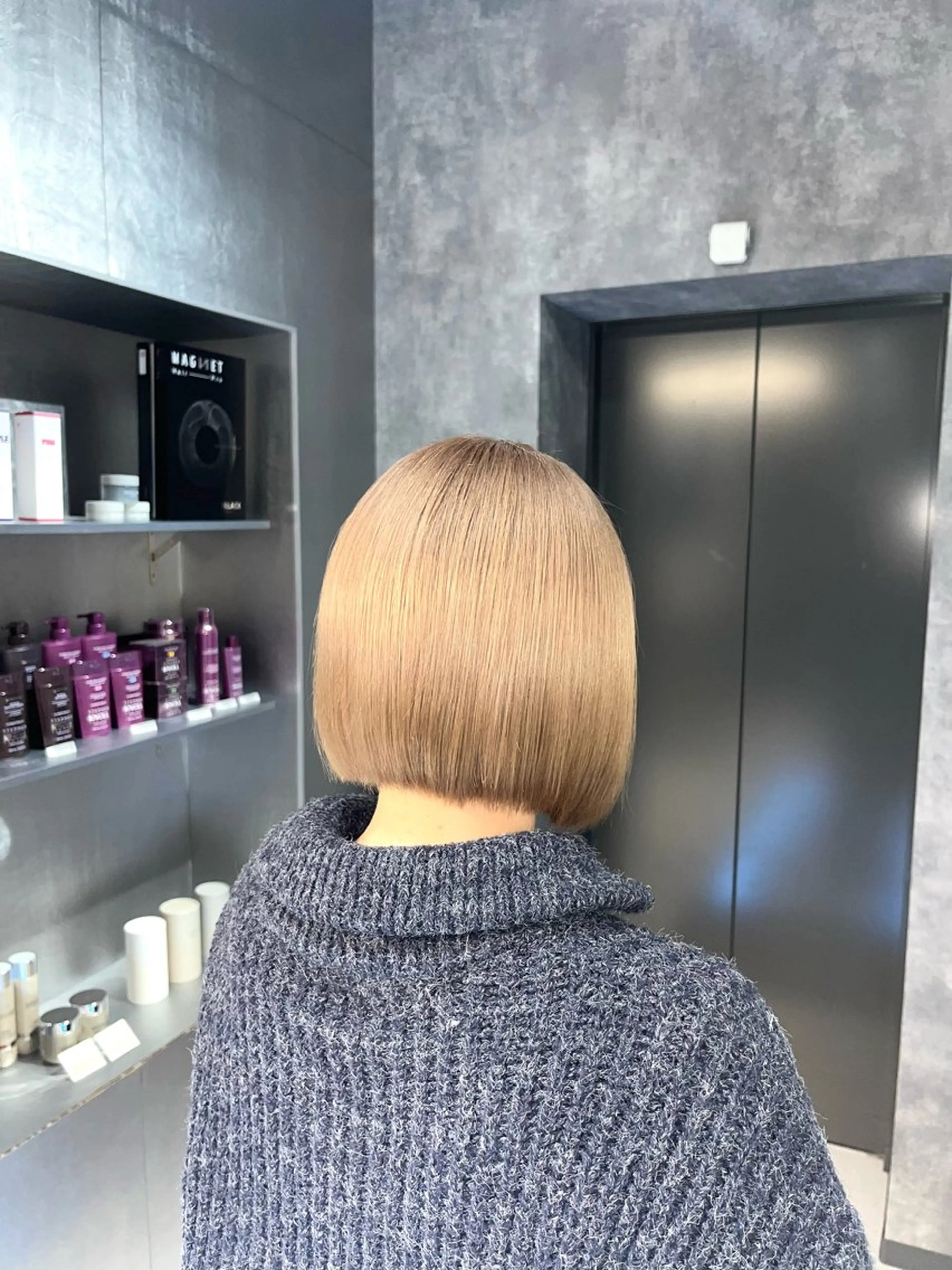 ショート カラー ベージュカラー ミルクティーベージュ ボブ メンズ特化/パーマ/ 骨格矯正カット/真人のヘアスタイル