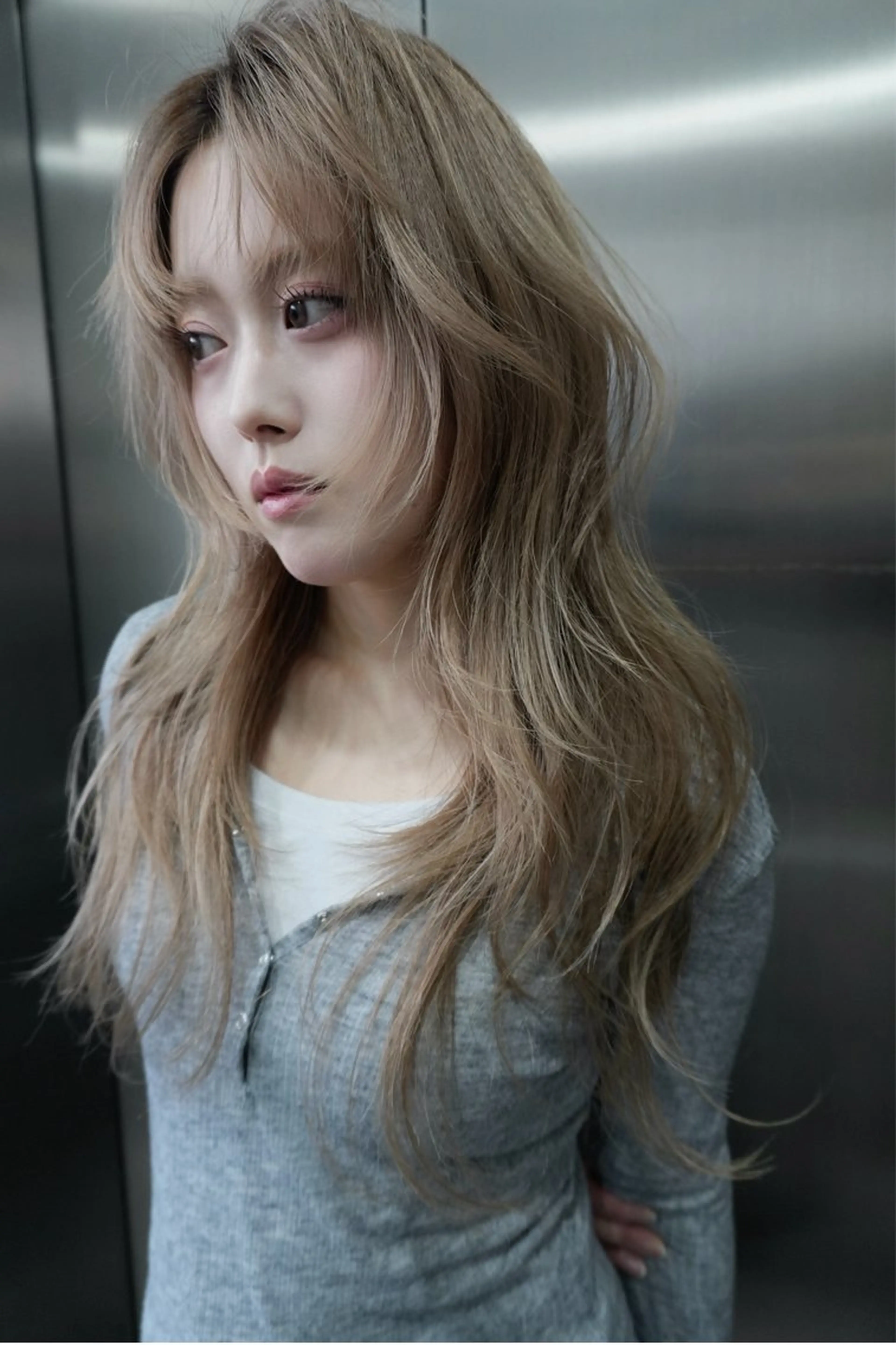 ロング カット ヘアカラー ツガミ リナのヘアスタイル