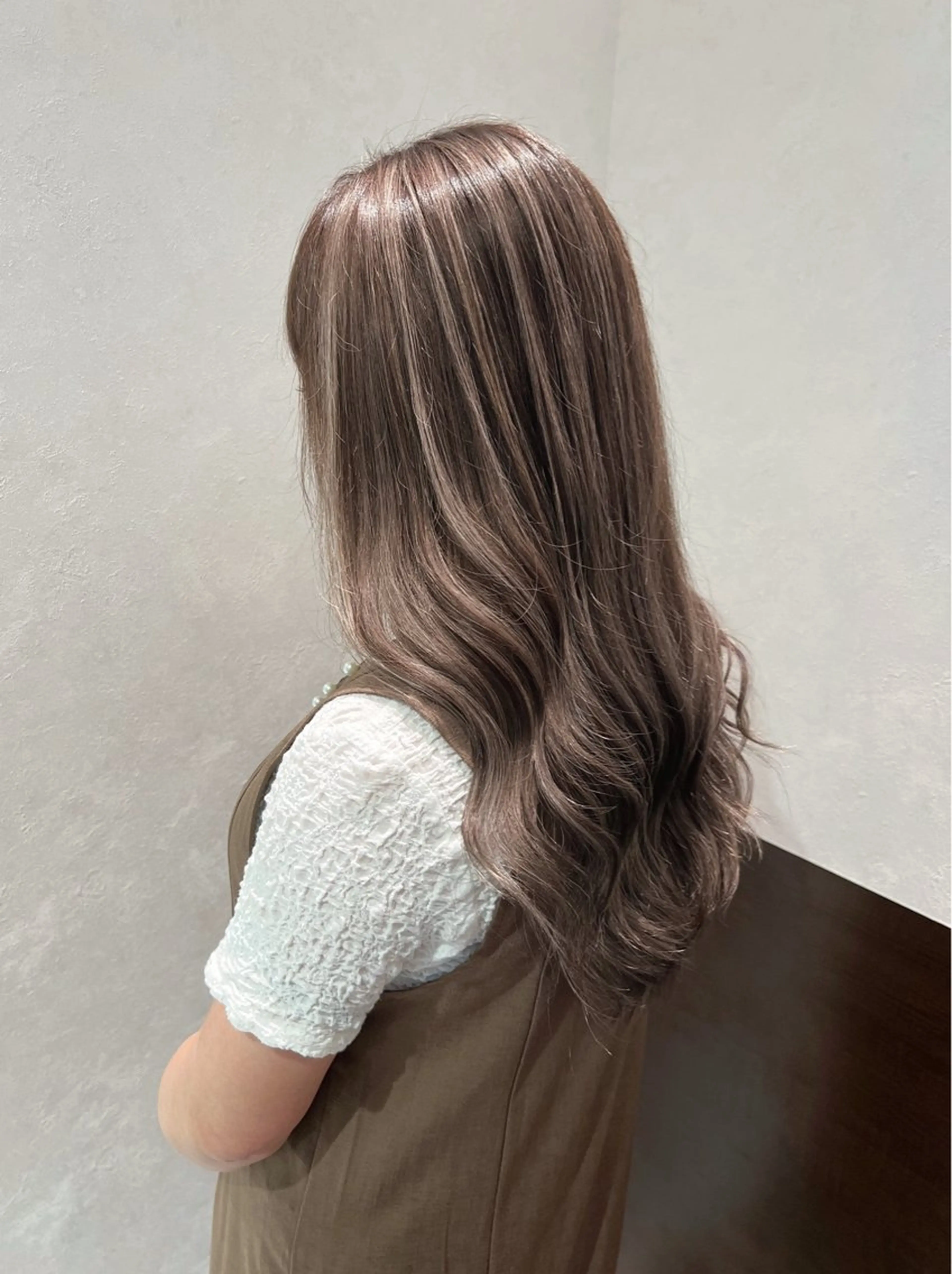 カラー nehus nagaoka所属・🖤複雑履歴ブリーチ Mizuki 🖤のヘアスタイル