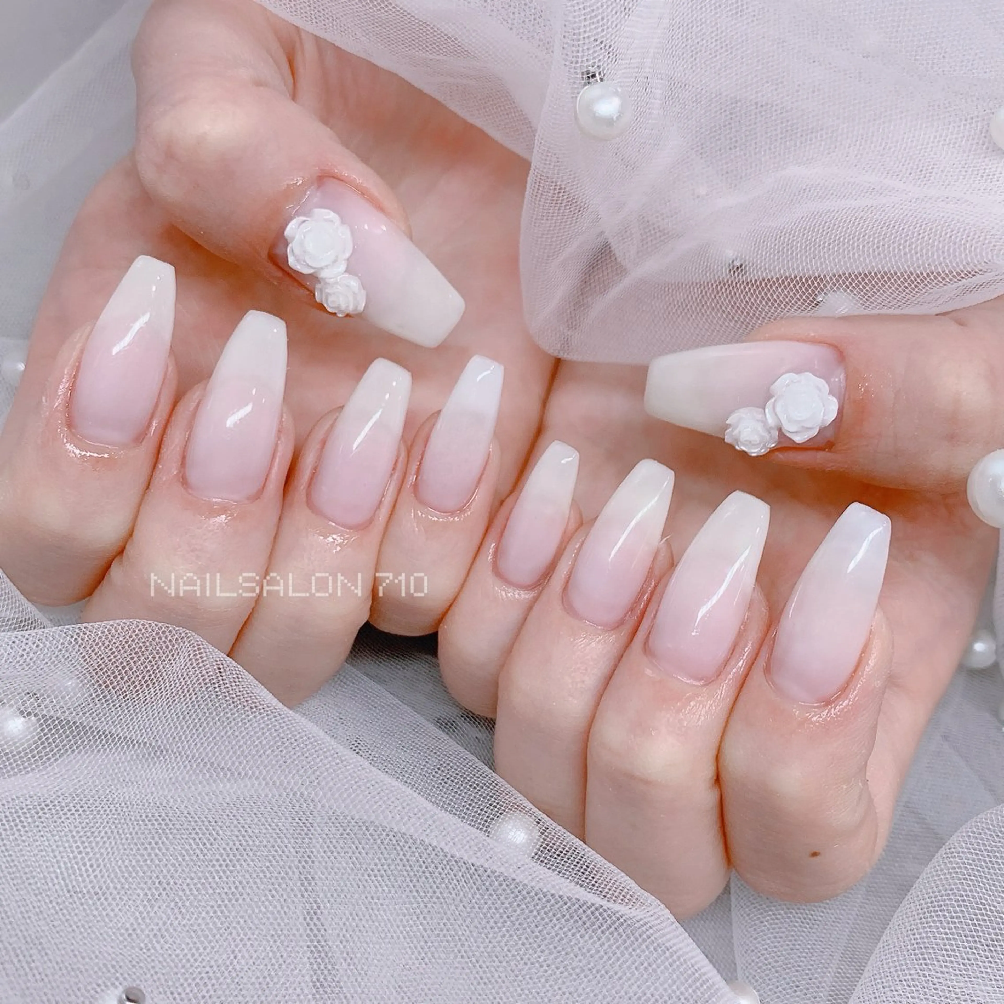 ネイル ハンドネイル フットネイル ナナイチゼロ I.Naoのネイルデザイン