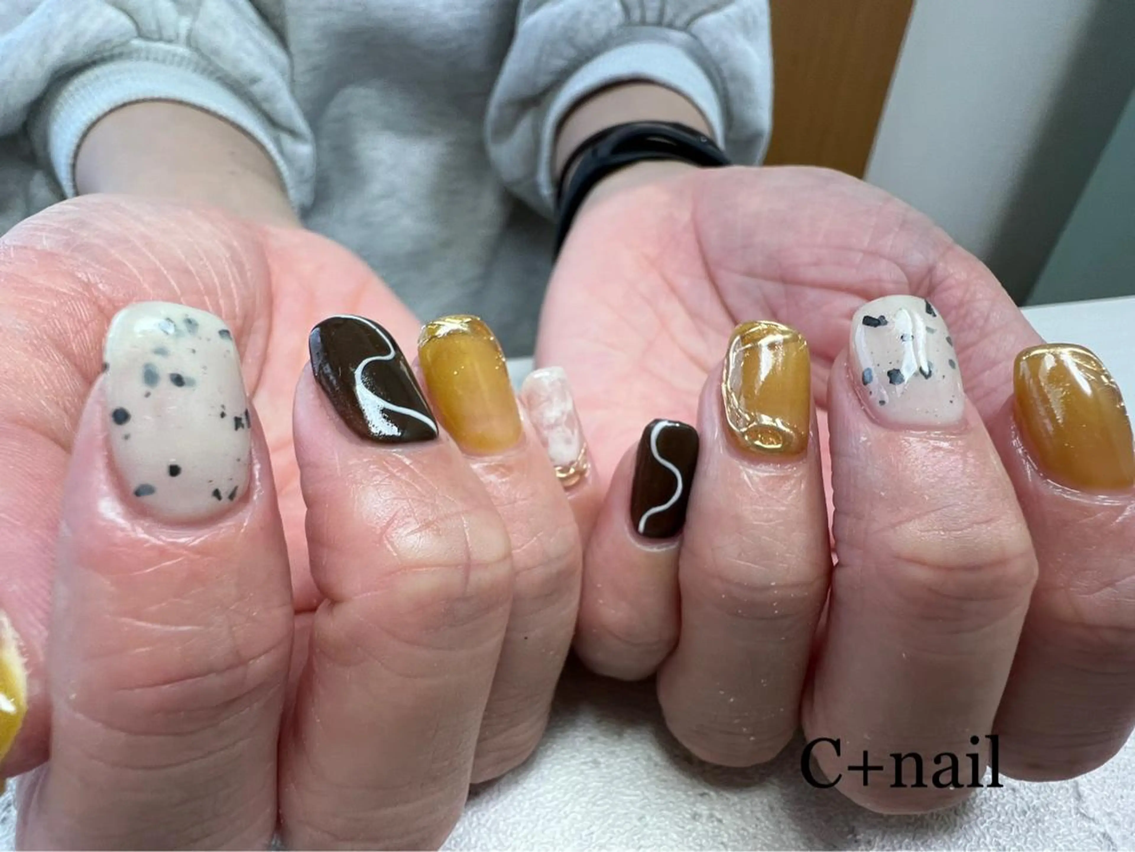 ネイル 氷ネイル・うるうるネイル キラキラネイル ミラーネイル オフィスネイル 春ネイル ハンドネイル ✴︎ C+nailのネイルデザイン